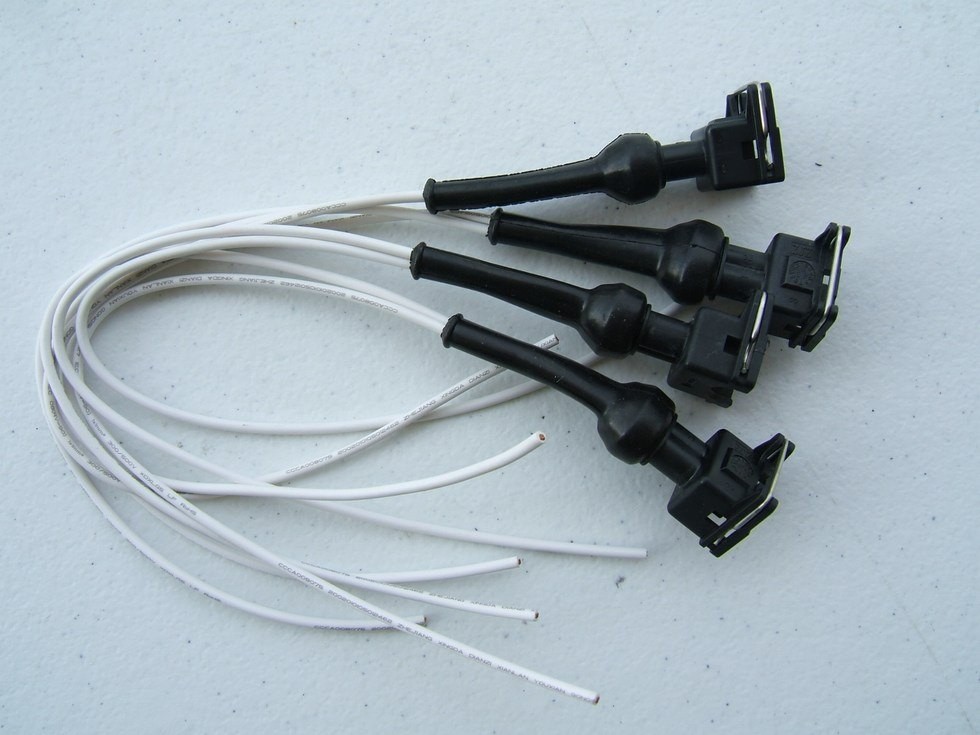 (4) EV1 Bosch Style Quick Disonnect  Connector W/ Boots Fuel Injector Pigtail