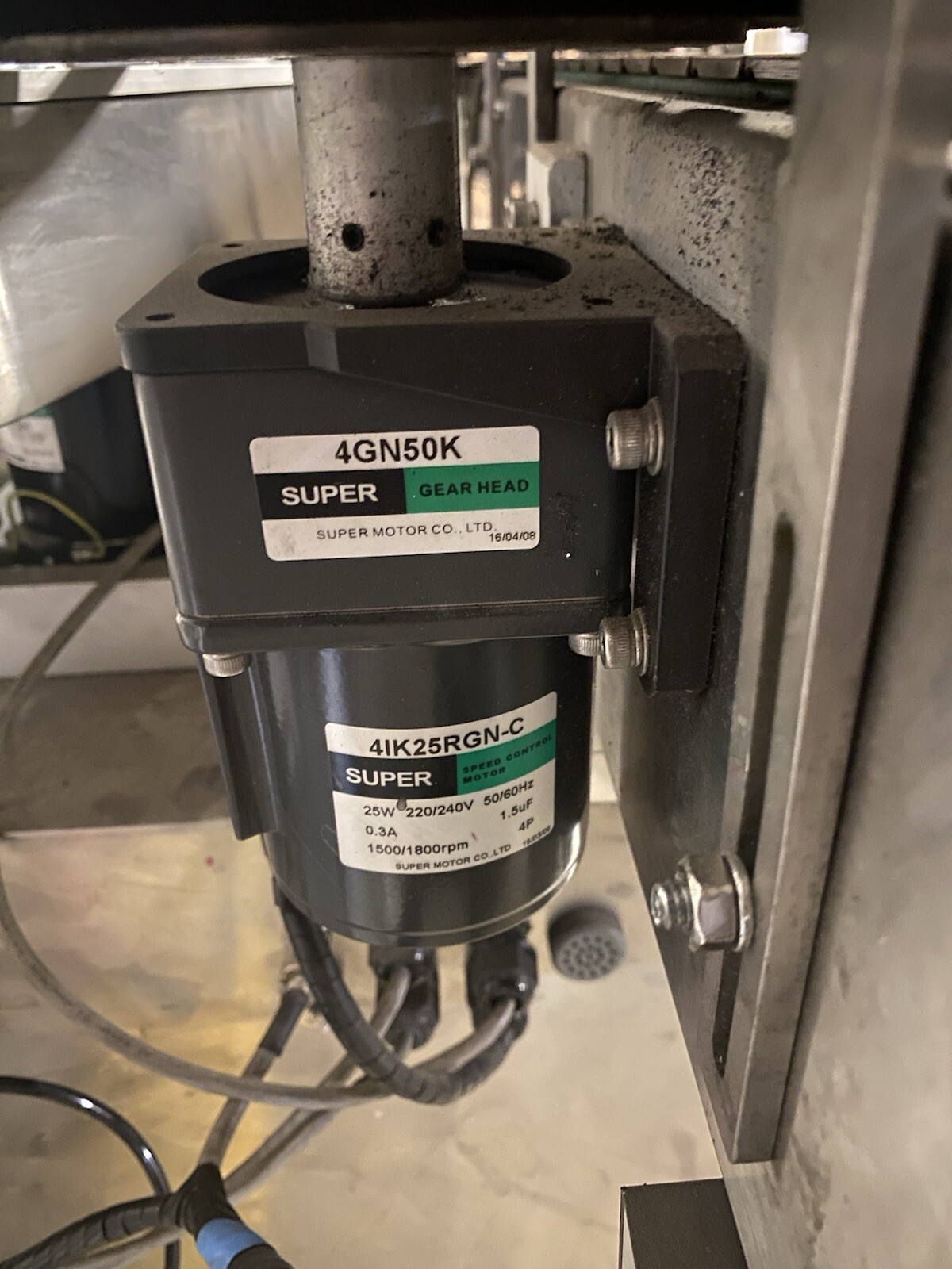 Label-on Labeler & Induction Sealer