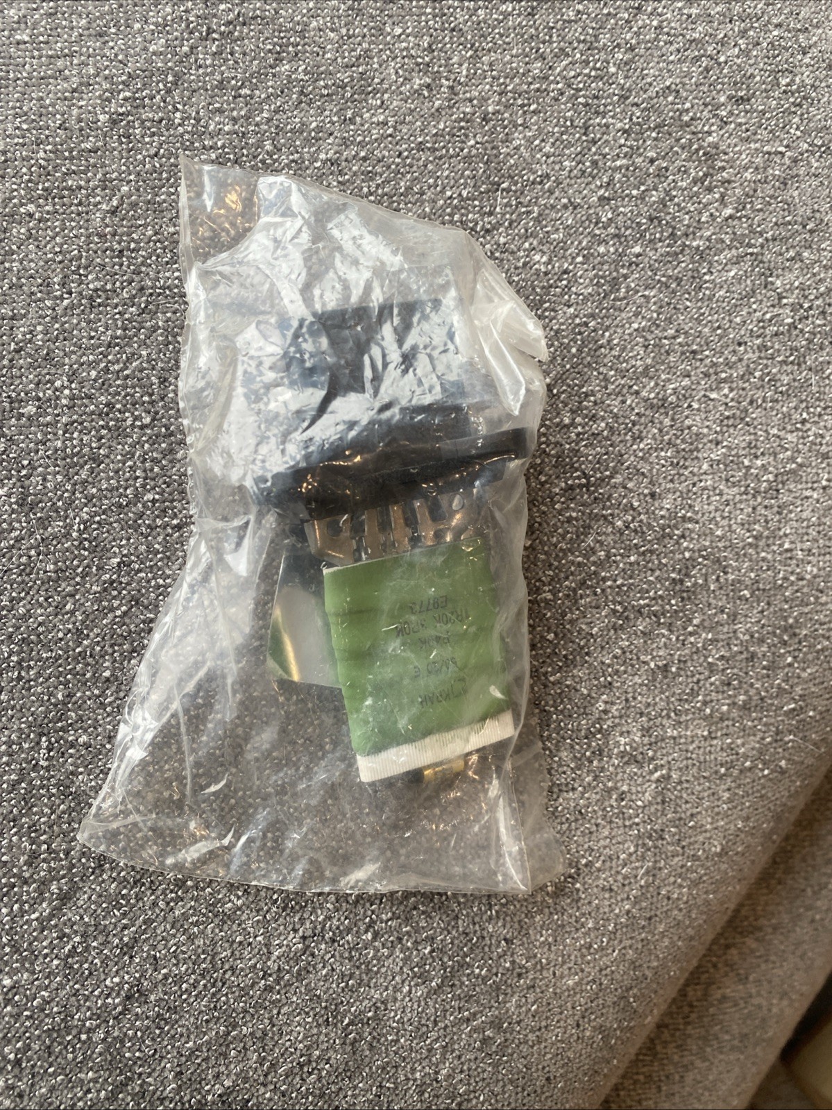 Mack / Volvo # 85115768 OEM Blower Motor Resistor New PEM
