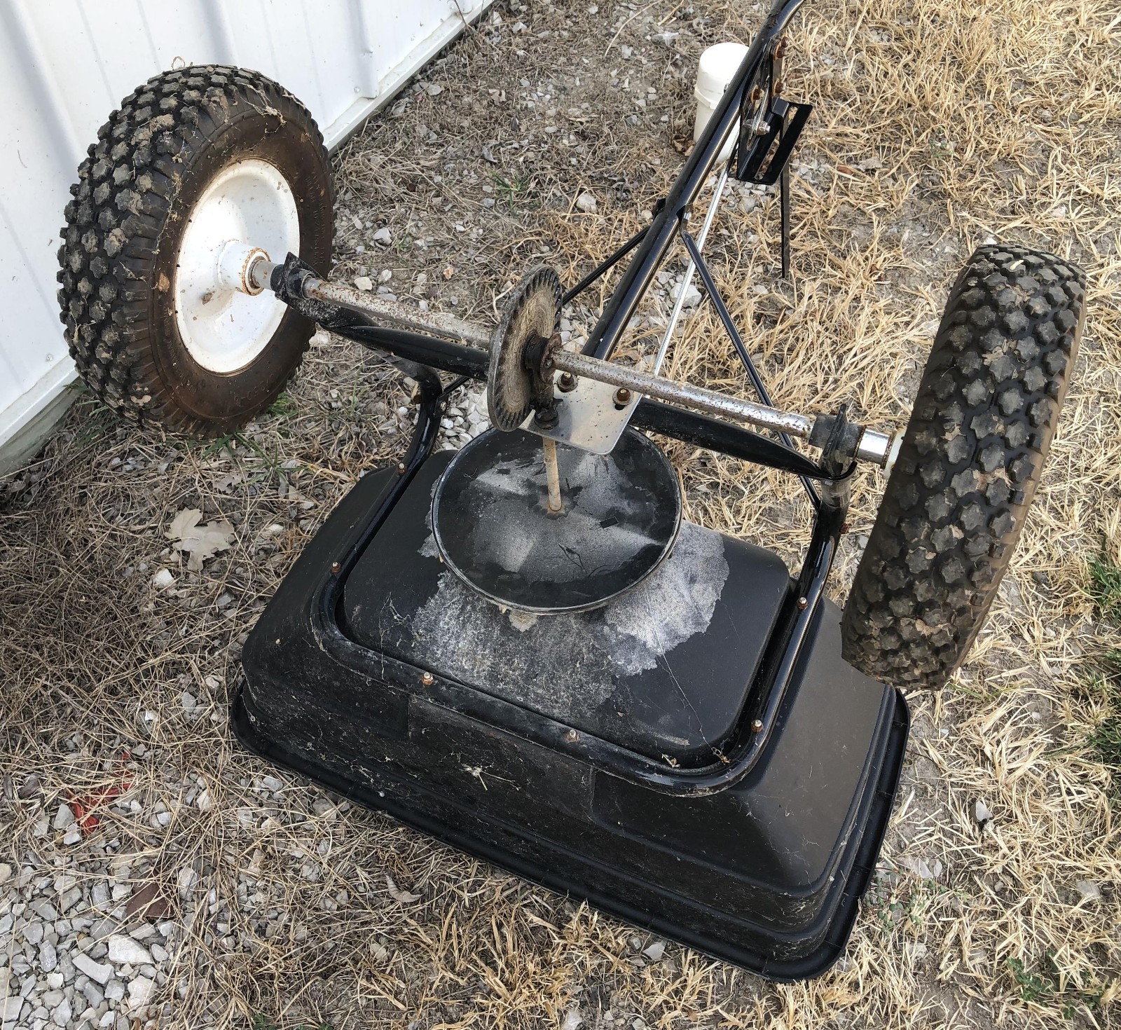 Agri-Fab 85lb Broadcast Tow-Behind Spreader seeder pull tractor garden