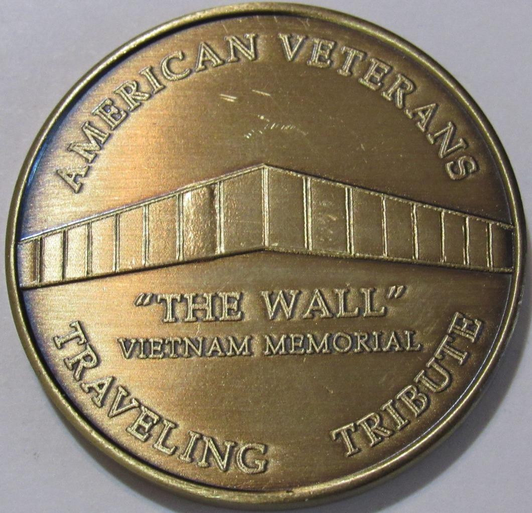 AMERICAN VETERANS TRAVELING TRIBUTE THE WALL VIETNAM MEMORIAL U. S. MARINE COIN