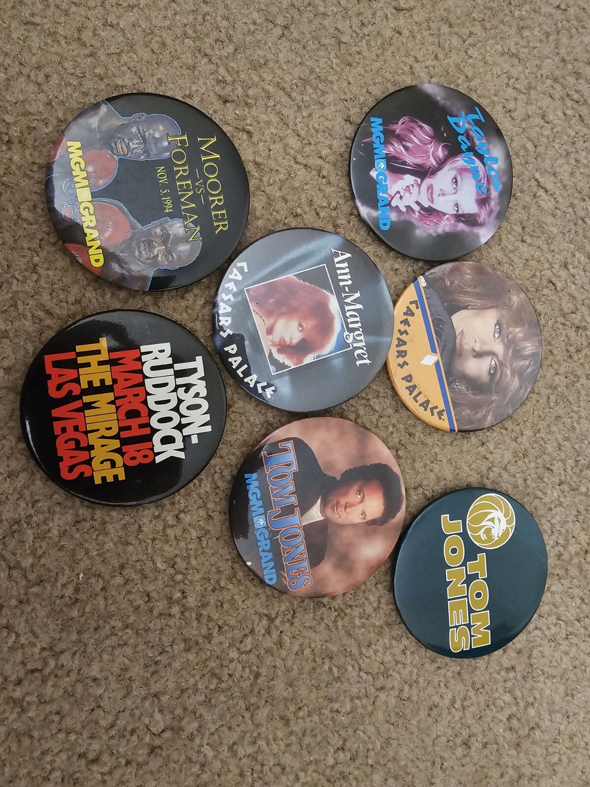 Las Vegas  Buttons Lot. Ann-Margret, Tyson, Foreman, Tom Jones, Taylor Dayne