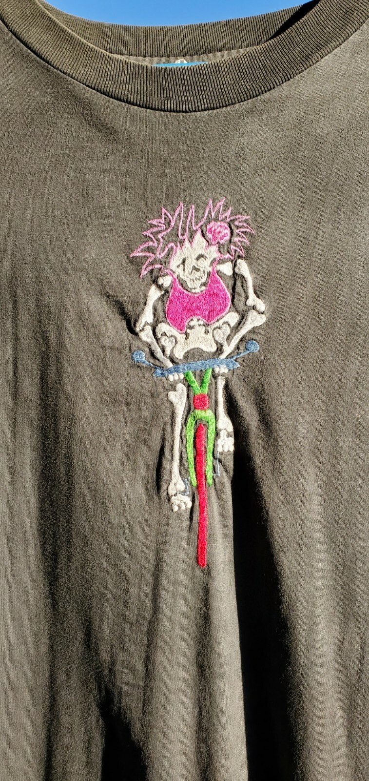 GRATEFUL DEAD 1980S HAND-EMBROIDERED TOUR T-SHIRT