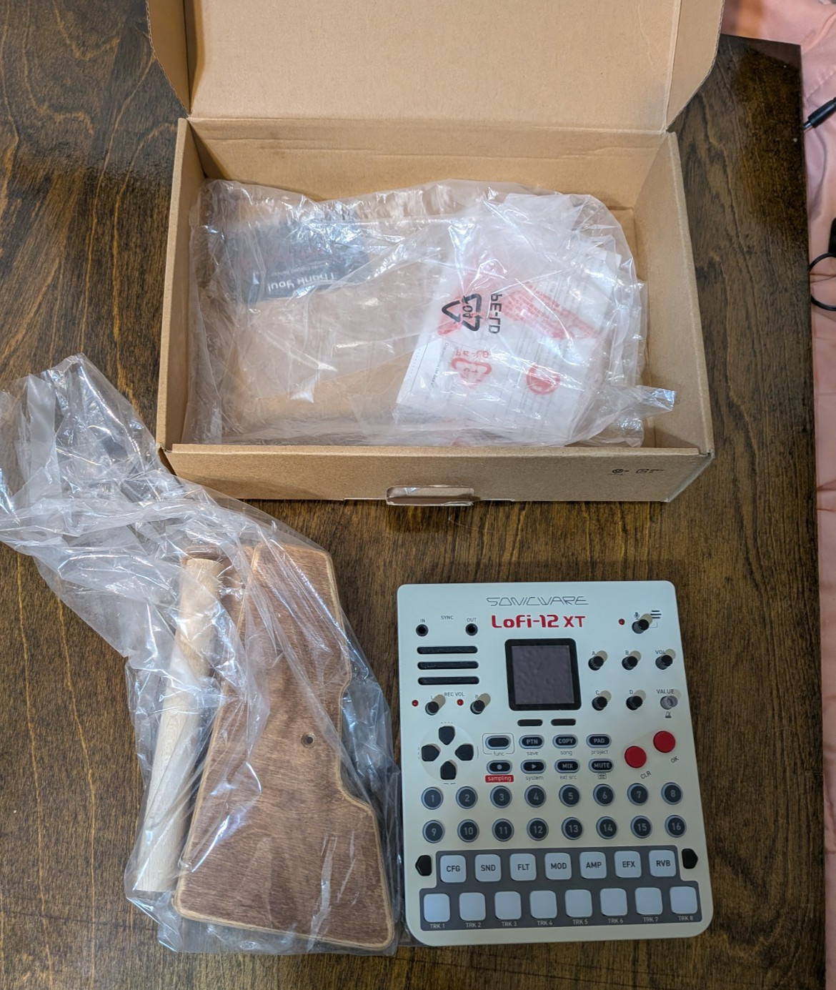 Lofi-12XT Retro 12-bit Sampler - original box, PSU, SD card, side panel holder