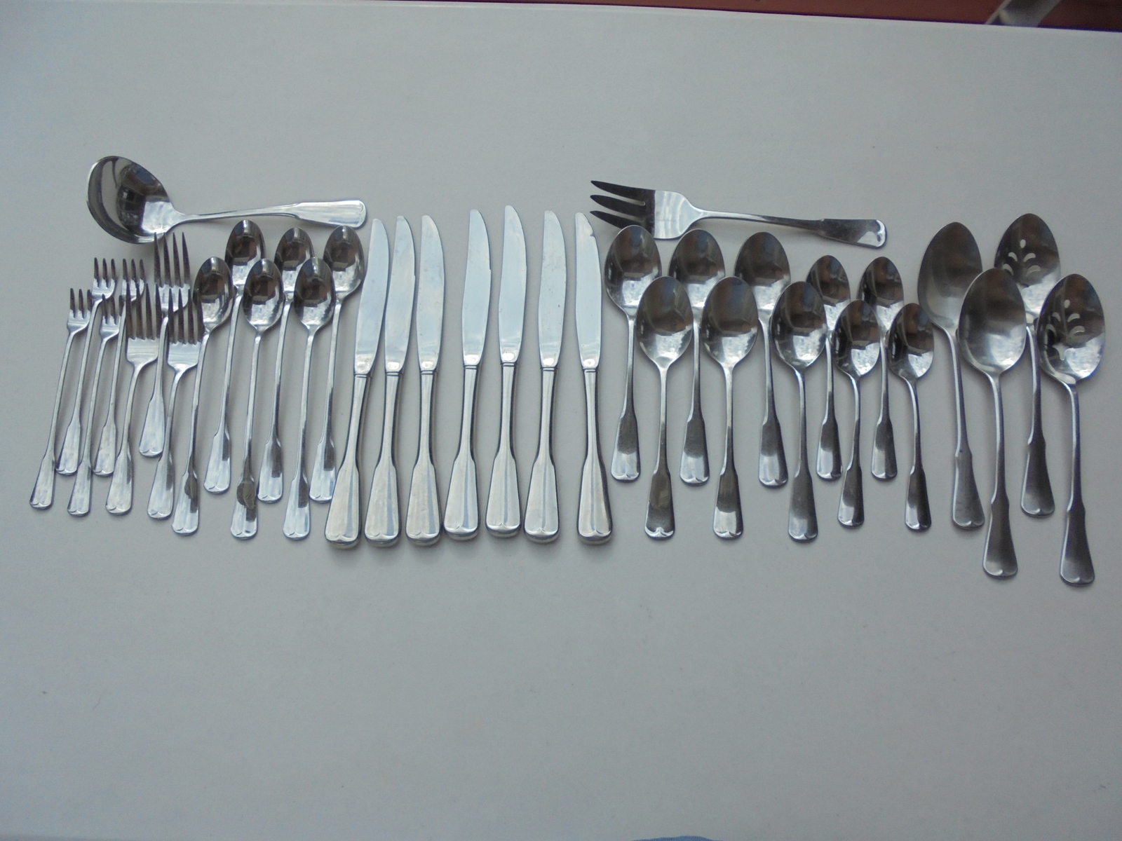 36 Pcs Oneida Stainless Plymouth Rock Flatware Knives Forks Spoons Serv Pcs