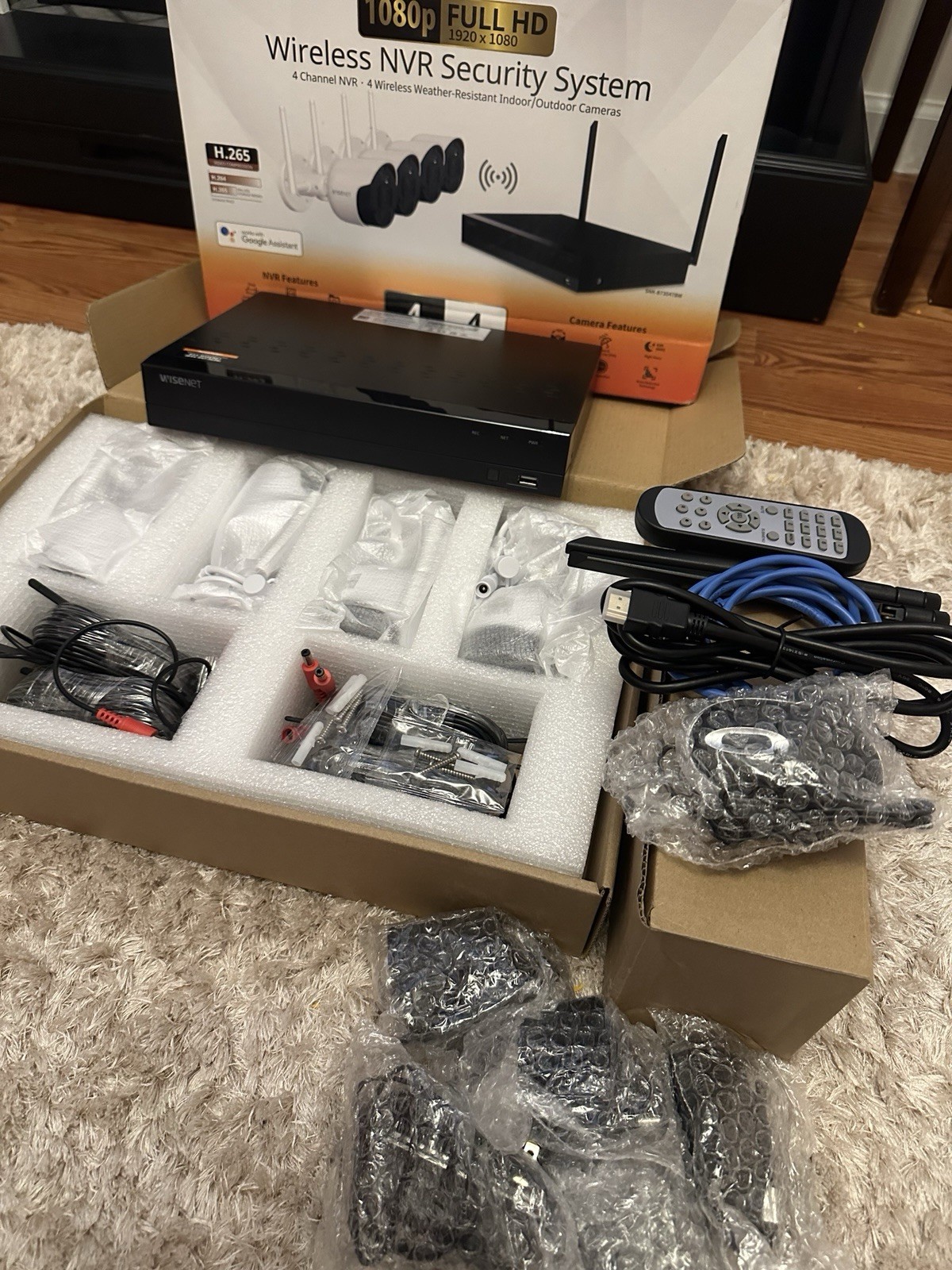 Wisenet 4 Wireless camera kit