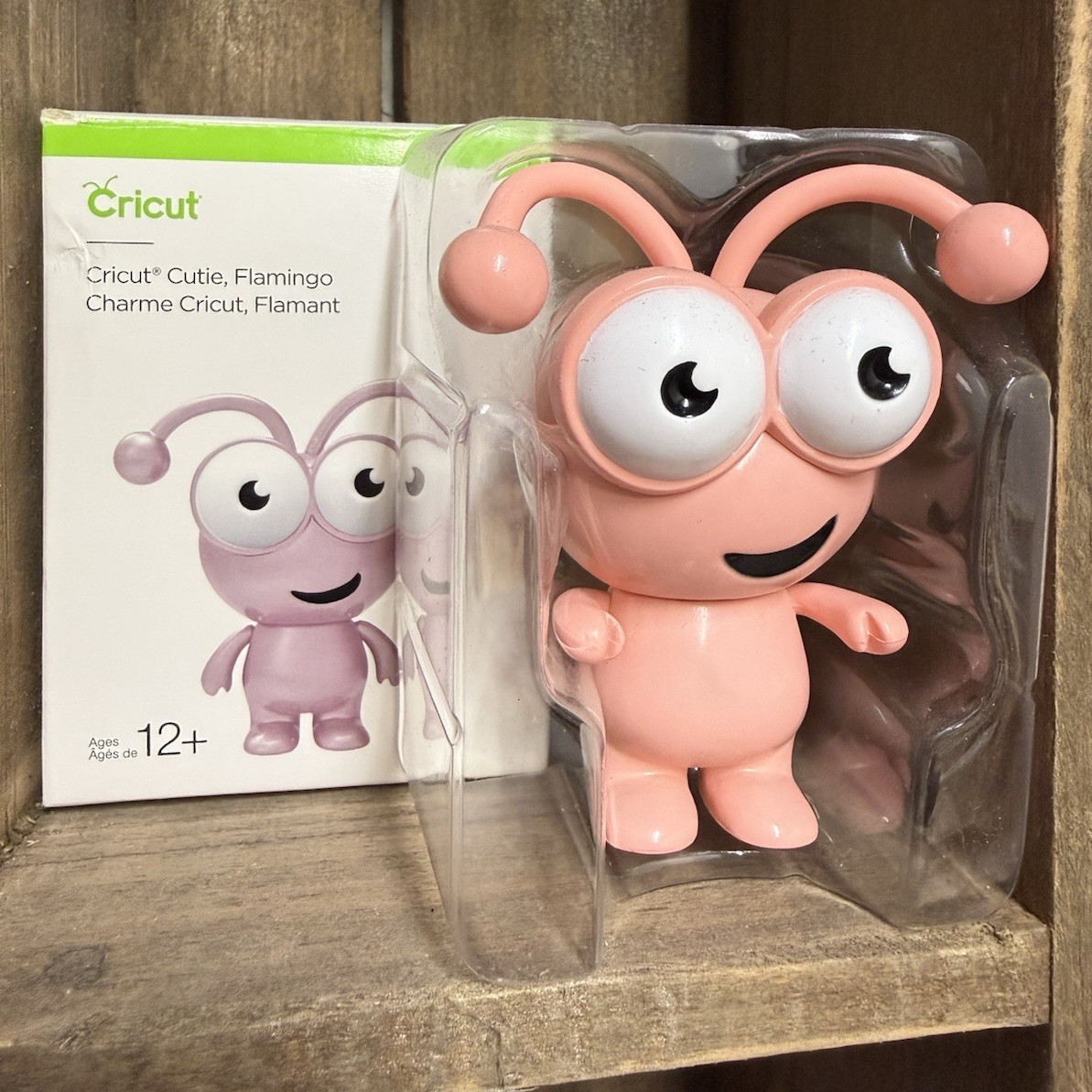 Cricut Cricut Cutie Flamingo Charme Charm Pink Figure Ages 12+