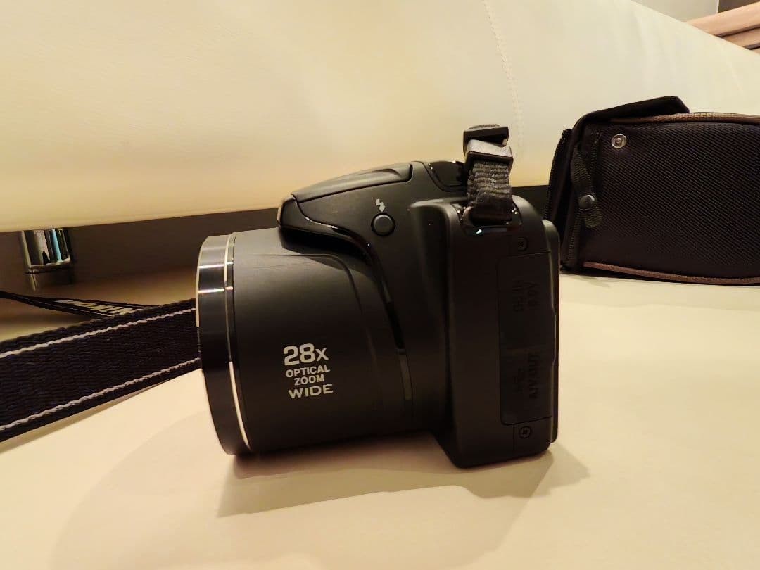 Nikon COOLPIX L340 Digital Camera Console And Case