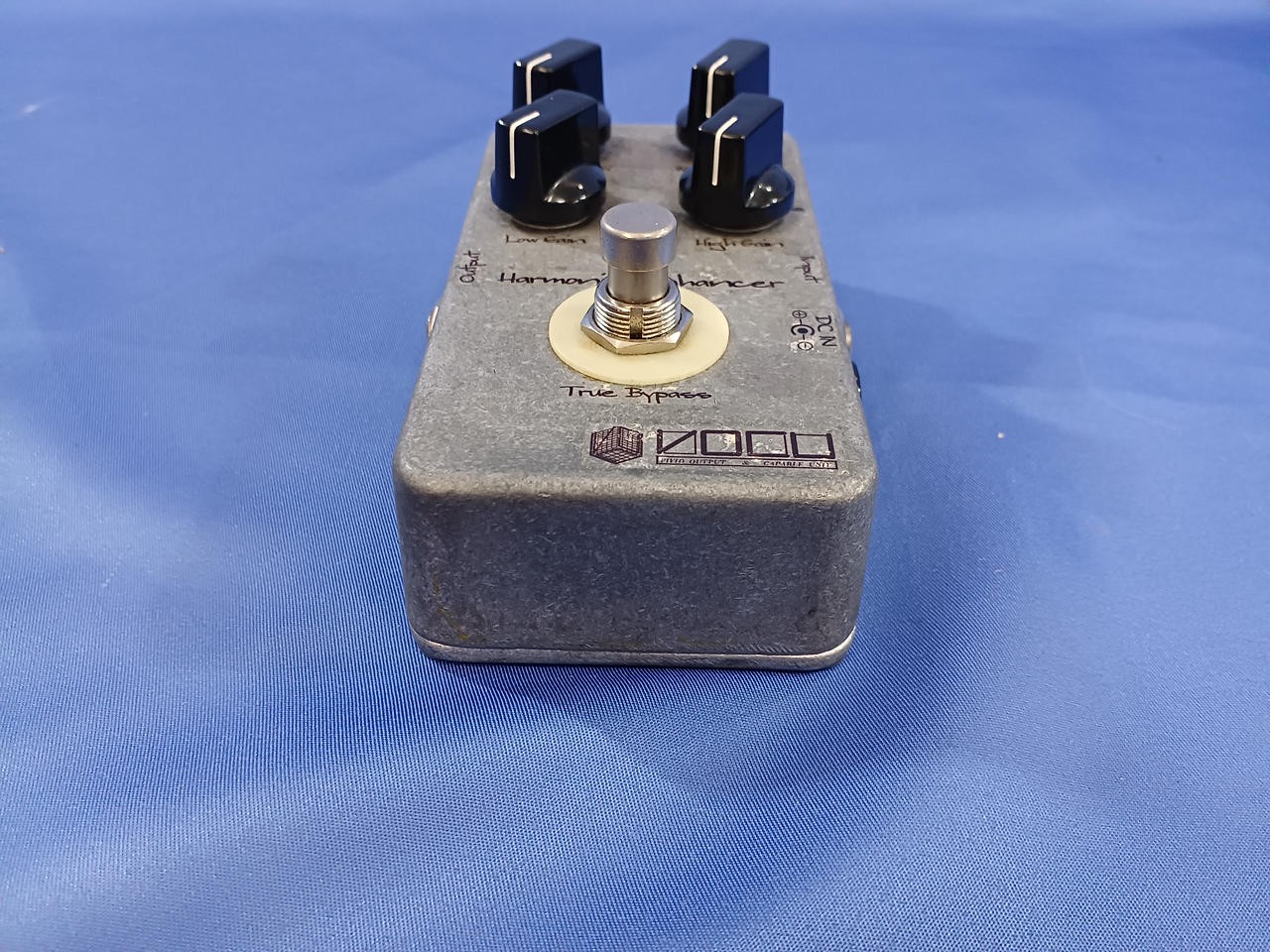 VOCU Magic Tone Room Harmonic Enhancer Audio Effect Pedal Used