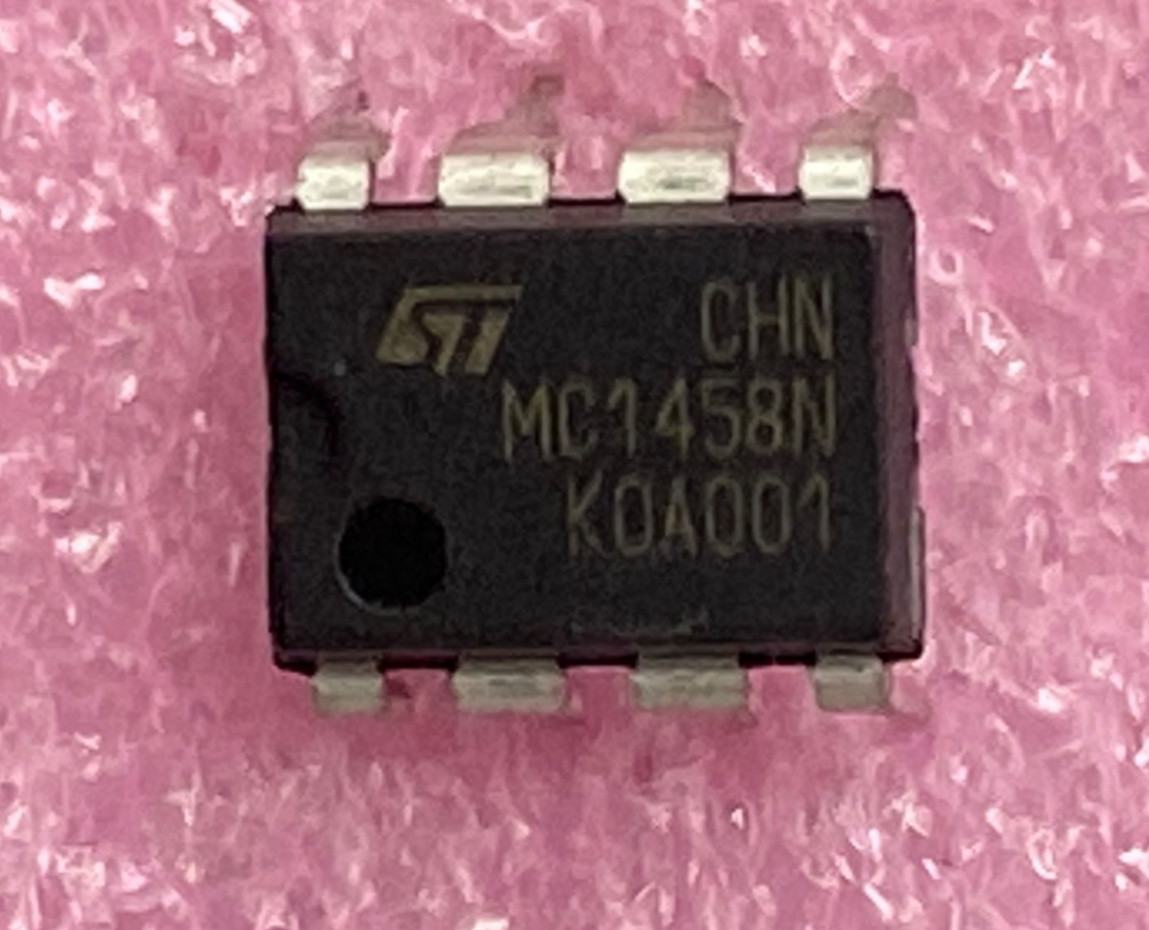 STMicroelectronics MC1458N Dual Operational Amp (op-amp) Integrated Circuit