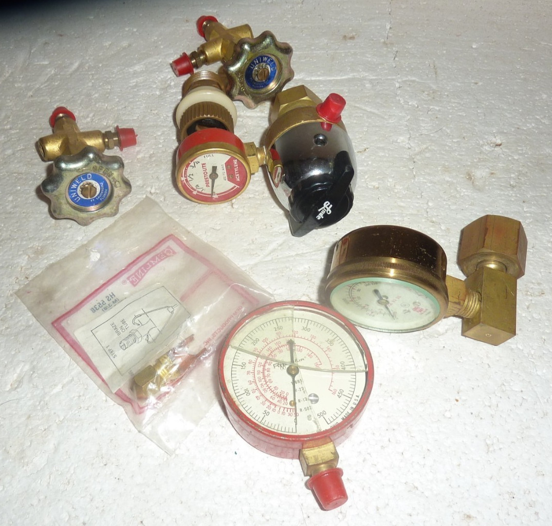 Lot of 6 Acetylene Gauges Knobs Parts  S-60