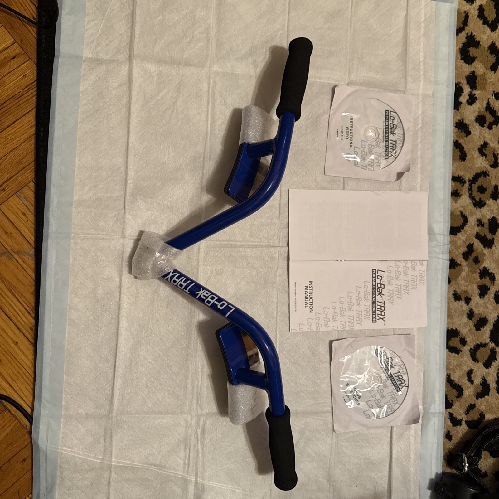 LO-BAK TRAX Portable Spinal Traction DECOMPRESS Sciatica Low Back Pain NEW