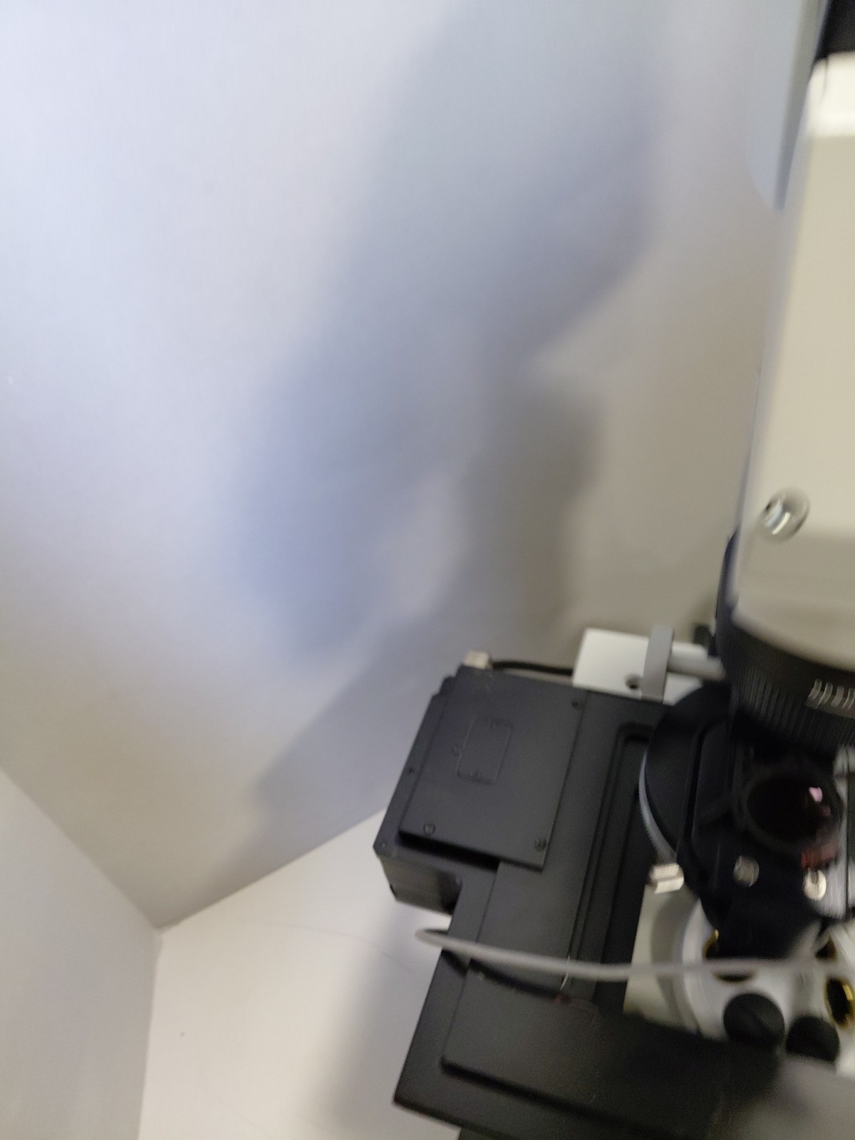 Leica Inverted Microscope DMIRE2 For Parts Untested
