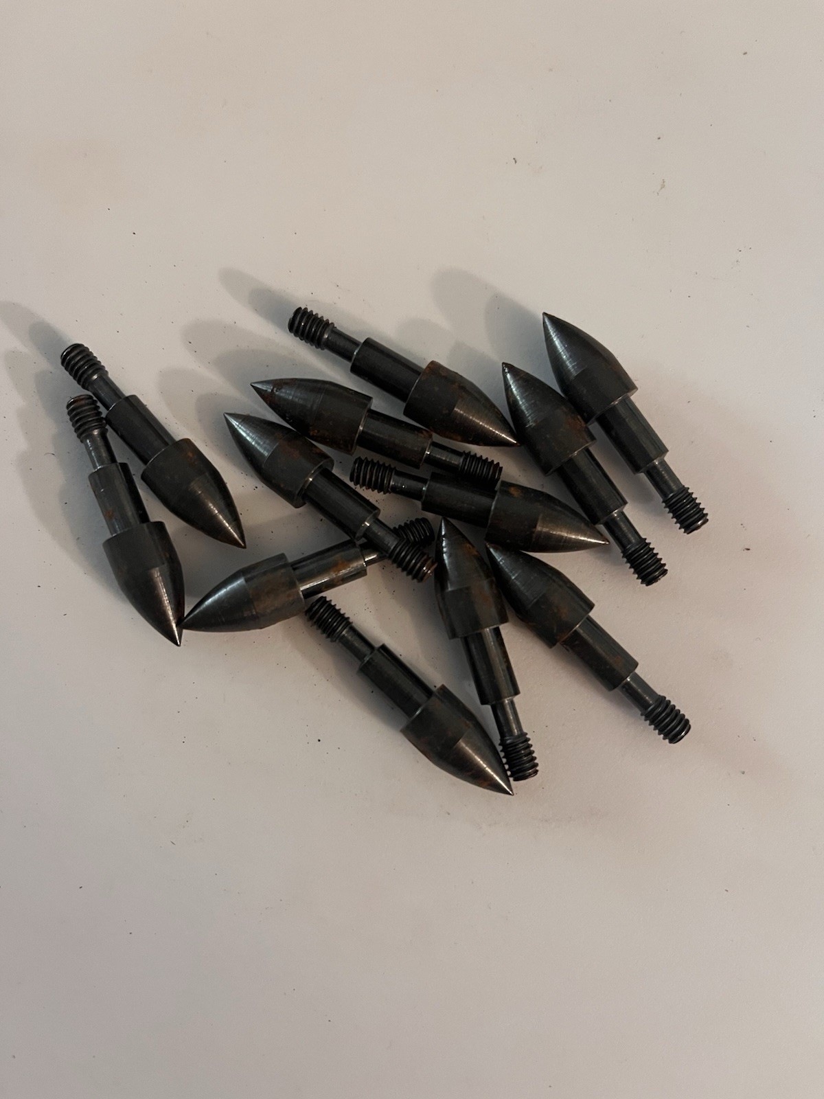 12 VINTAGE OLD STOCK 5/16” 90 GRAIN SCREW-IN ARROW PRACTICE BULLET POINTS