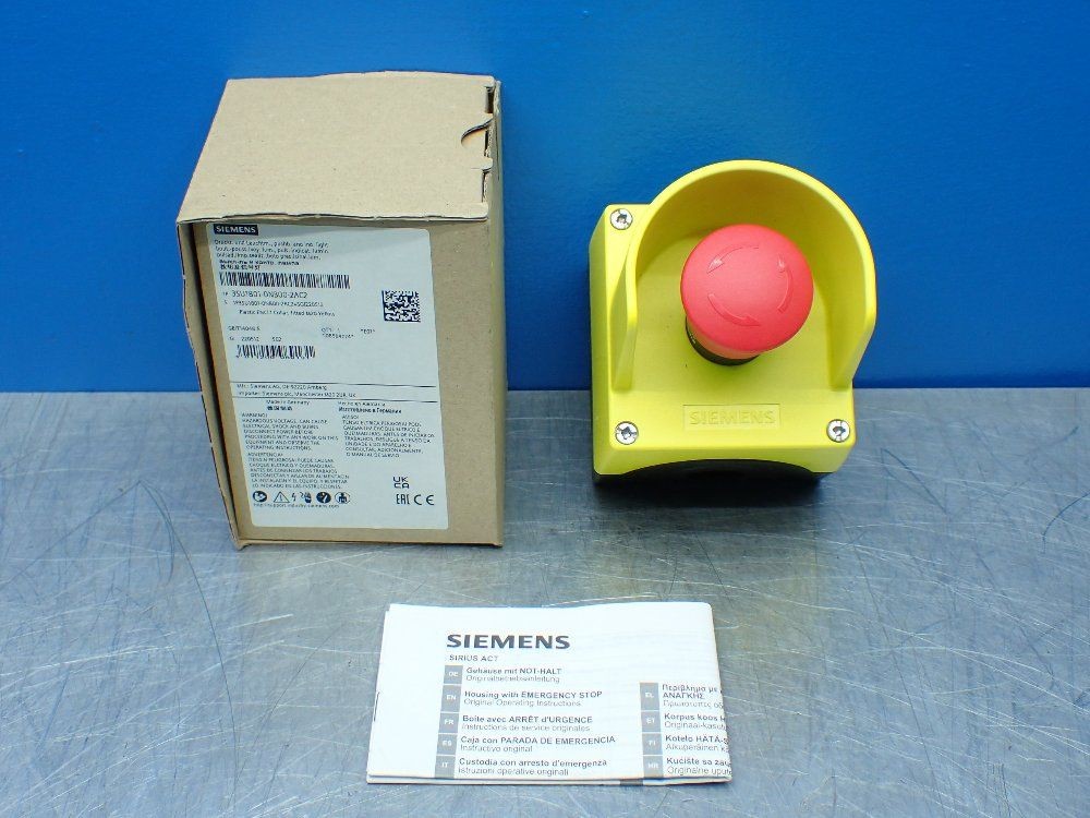 SIEMENS 3SU1801-0NB00-2AC2 PUSHBUTTON W/COMMAND ENCLOSURE  04220430435