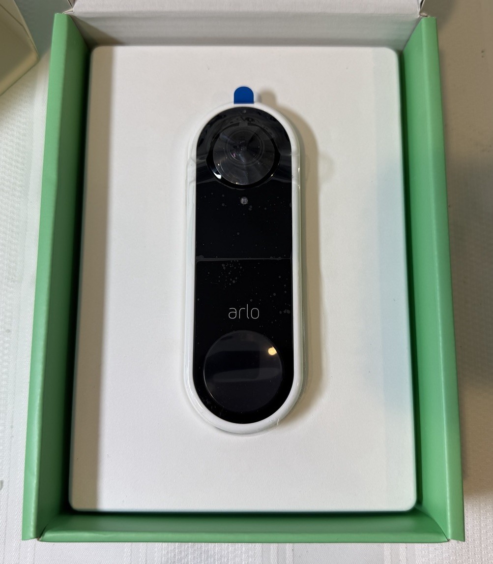 NEW Arlo AVD1001-100NAS Wired Video Doorbell w/ Night Vision 1080P Black 180 NEW