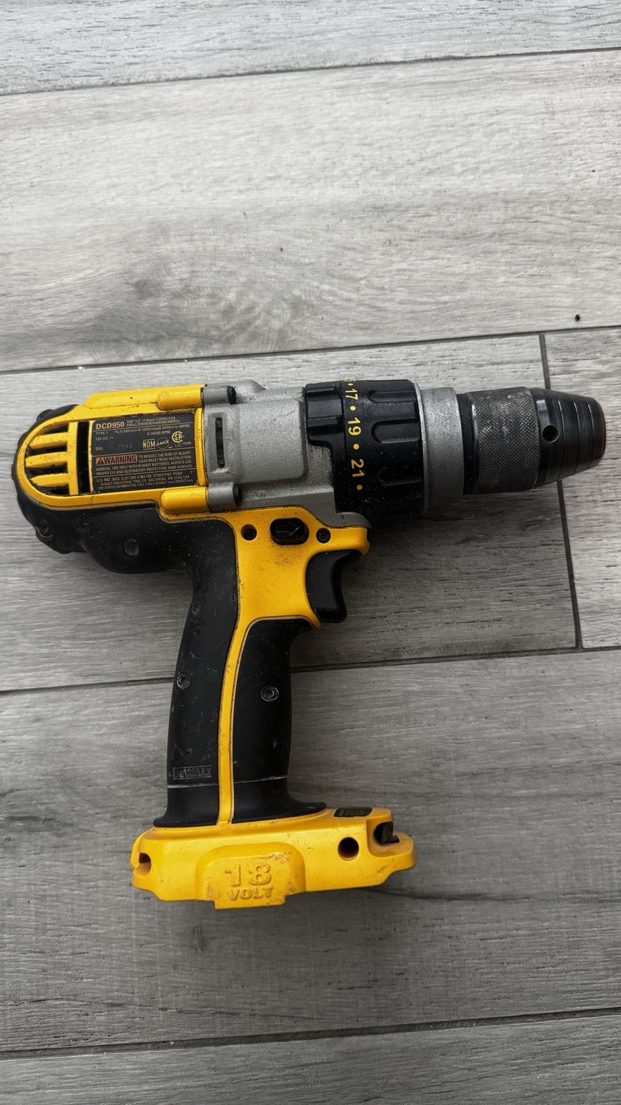 DEWALT DCD950 1/2" 18v DRILL & 20v And DC9310 Battery Charger