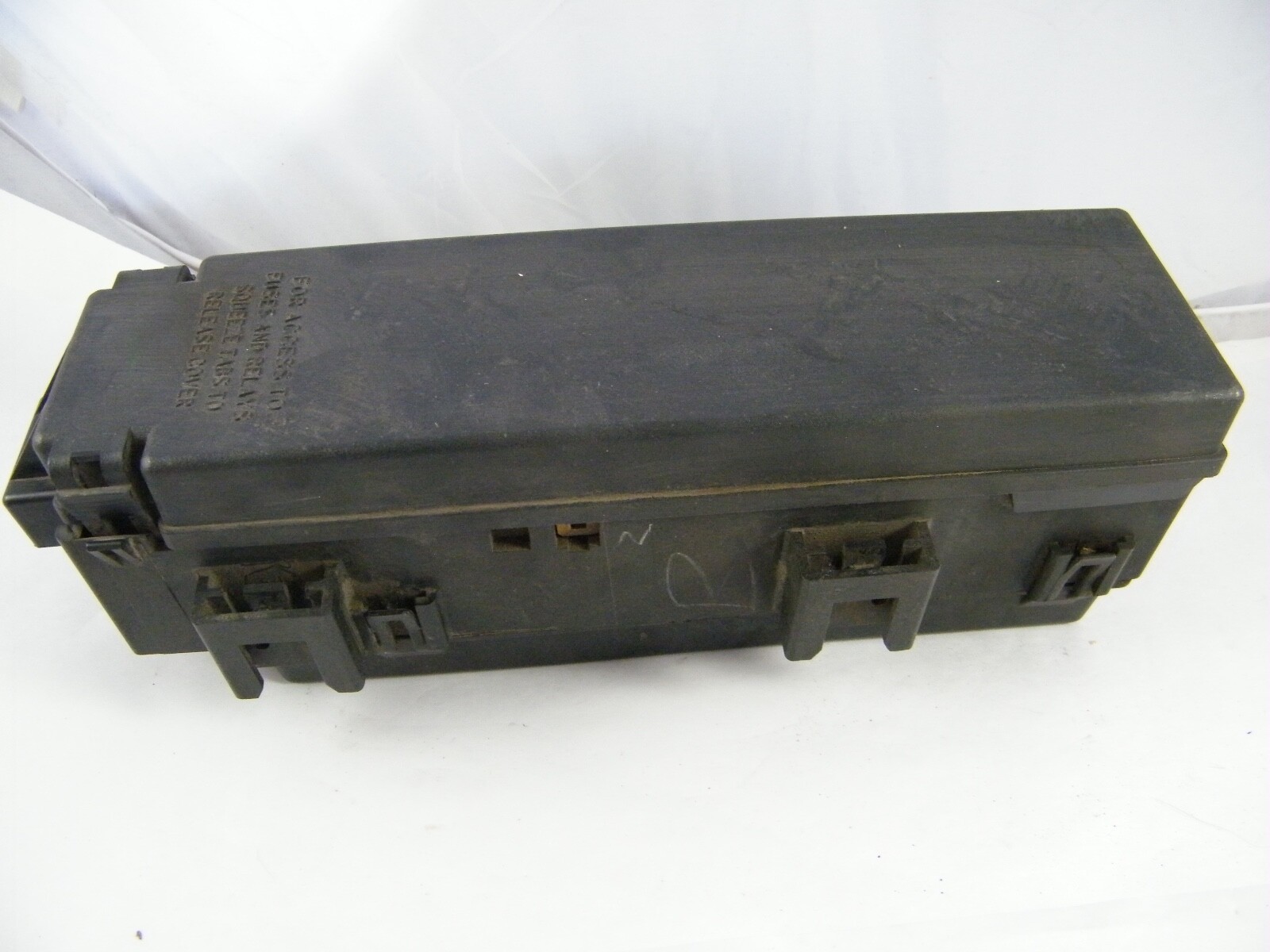 2005 DODGE DURANGO OEM ENGINE FUSE BOX