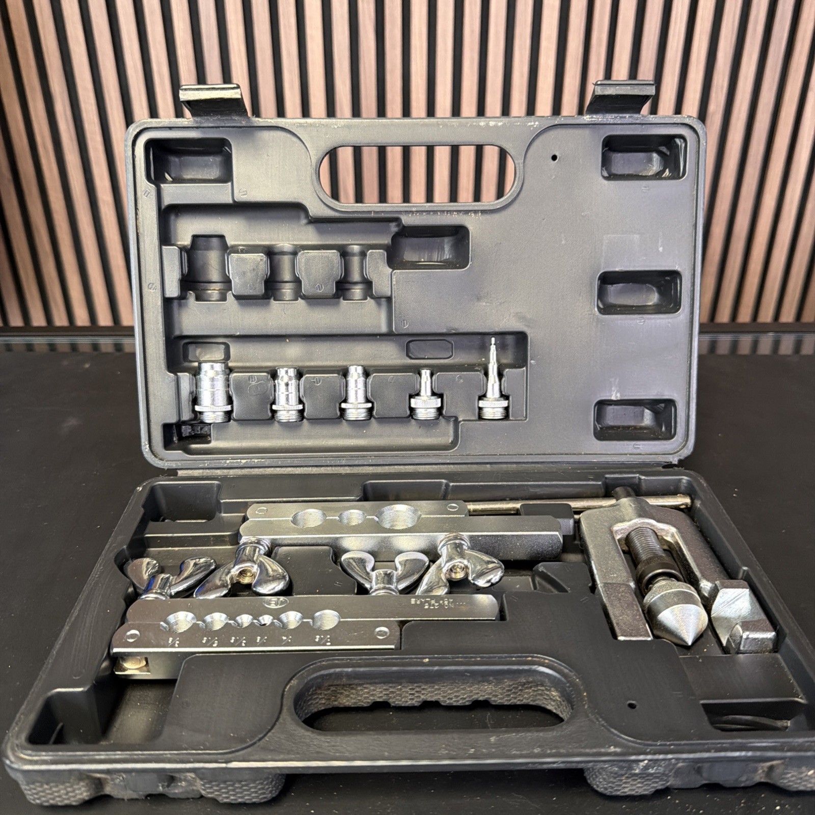 JB INDUSTRIES - T20275 45 Degree Flaring/Swage Tool! AO1068157