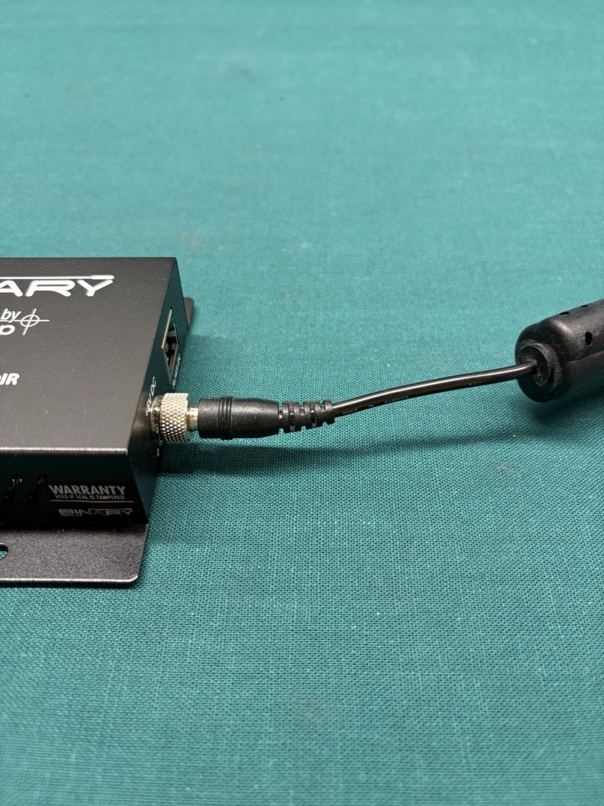Binary B-320-1CAT-HDIR Long Range HDMI Transmitter & Receiver w/ Power Cords