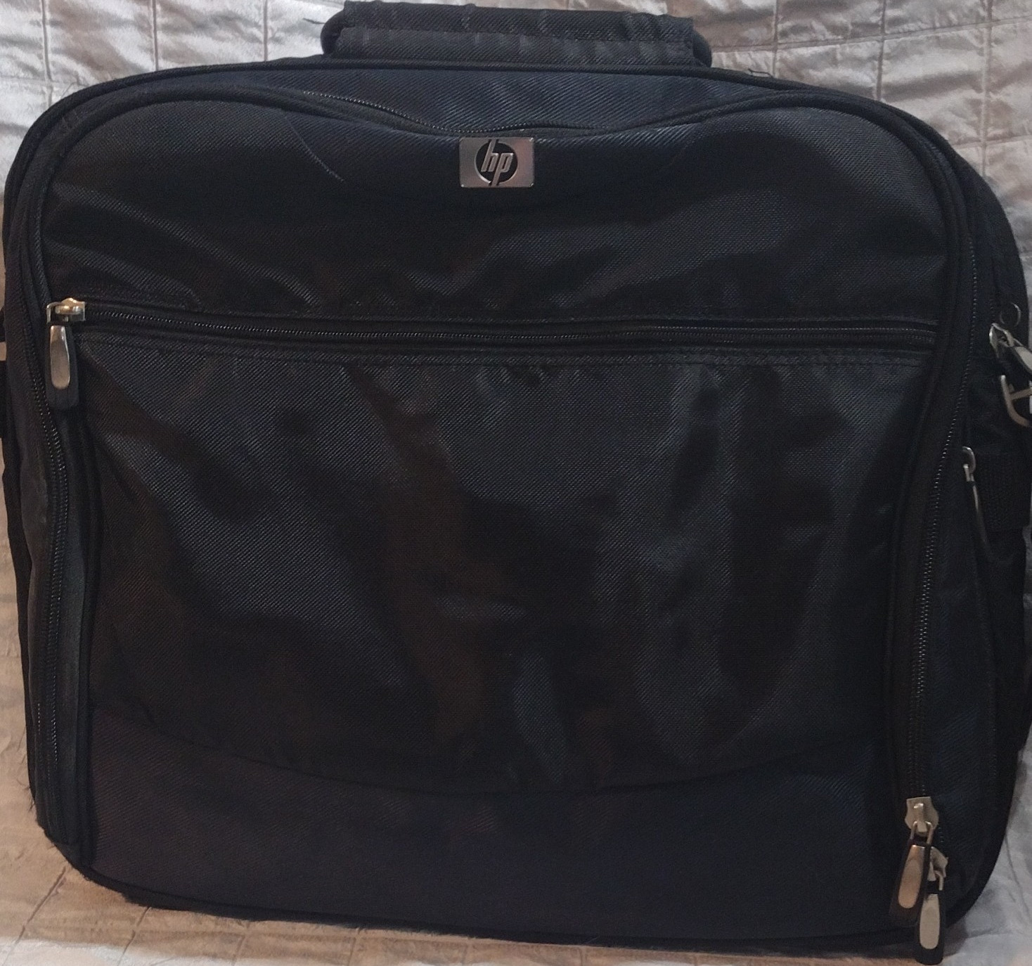 HP Black Nylon Shoulder Bag for 15" Laptop, Padded, Solid, Universal