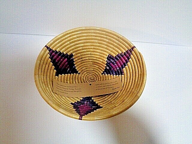 HANDMADE COIL BASKET/BOWL TANZANIA EAST AFRICA 9 1/4" X 3 1/2"
