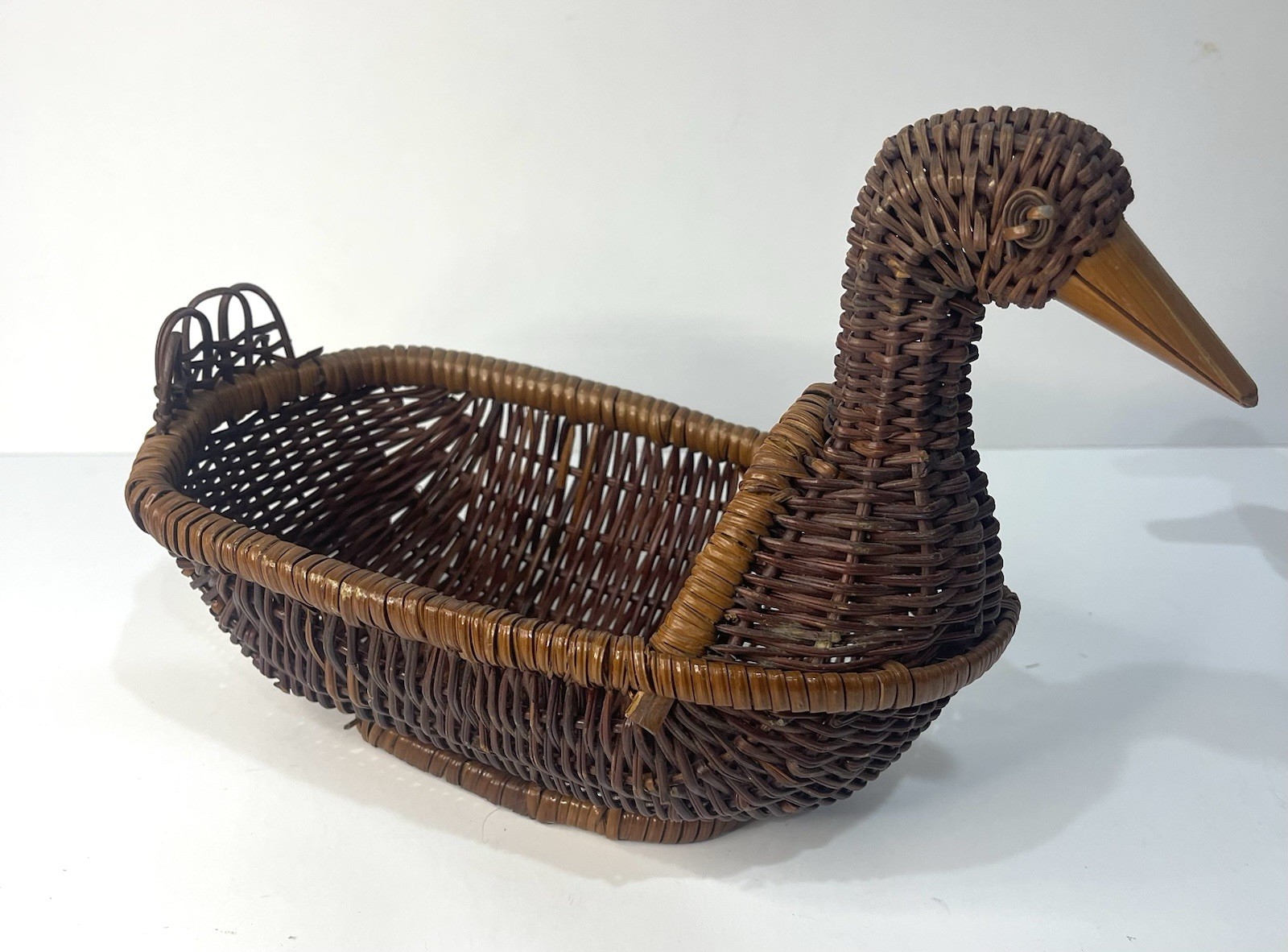 Vtg Ducks-2 Wicker Rattan Basket Wooden Beak 1 HOMCO cottagecore Farmhouse
