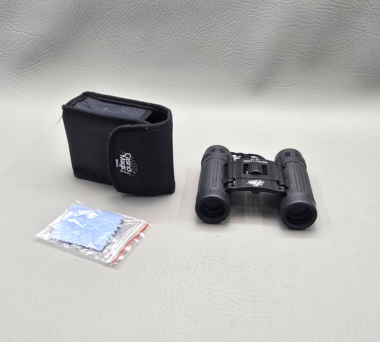 Casino Magic Biloxi Mini Binoculars Black 8 x 21mm 392 ft 1000 yds with Case