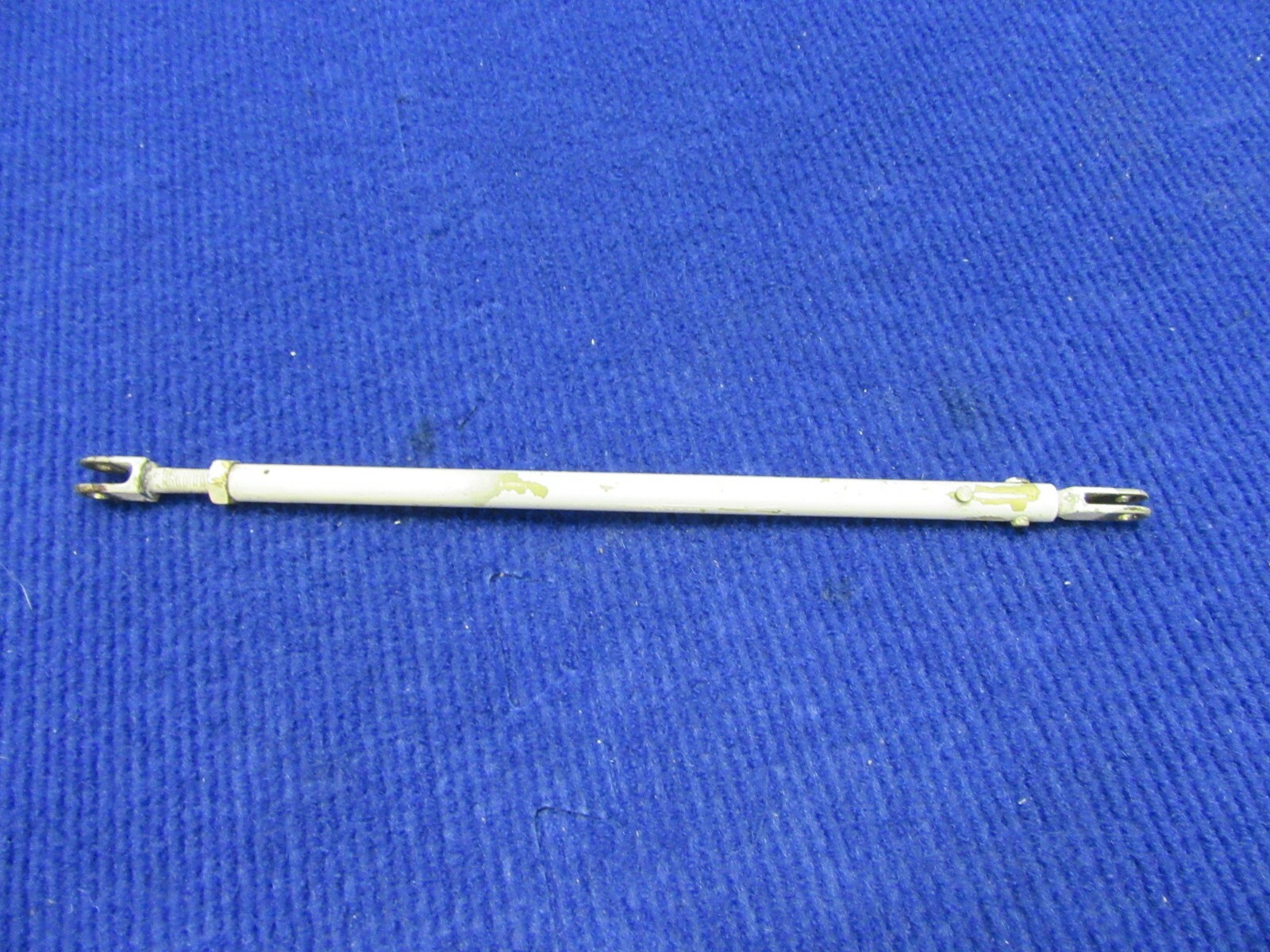 Beech Baron 95-B55 Actuator to Elevator Trim Tab Rod  96-520012-13 (1121-526