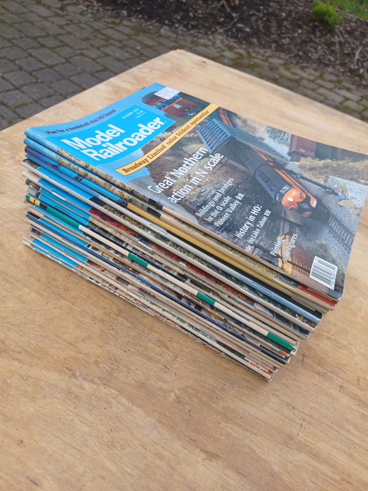 MODELRAILROADER MAGAZINE (19) ISSUES FROM '72 TO '94 IN GOOD CONDITION