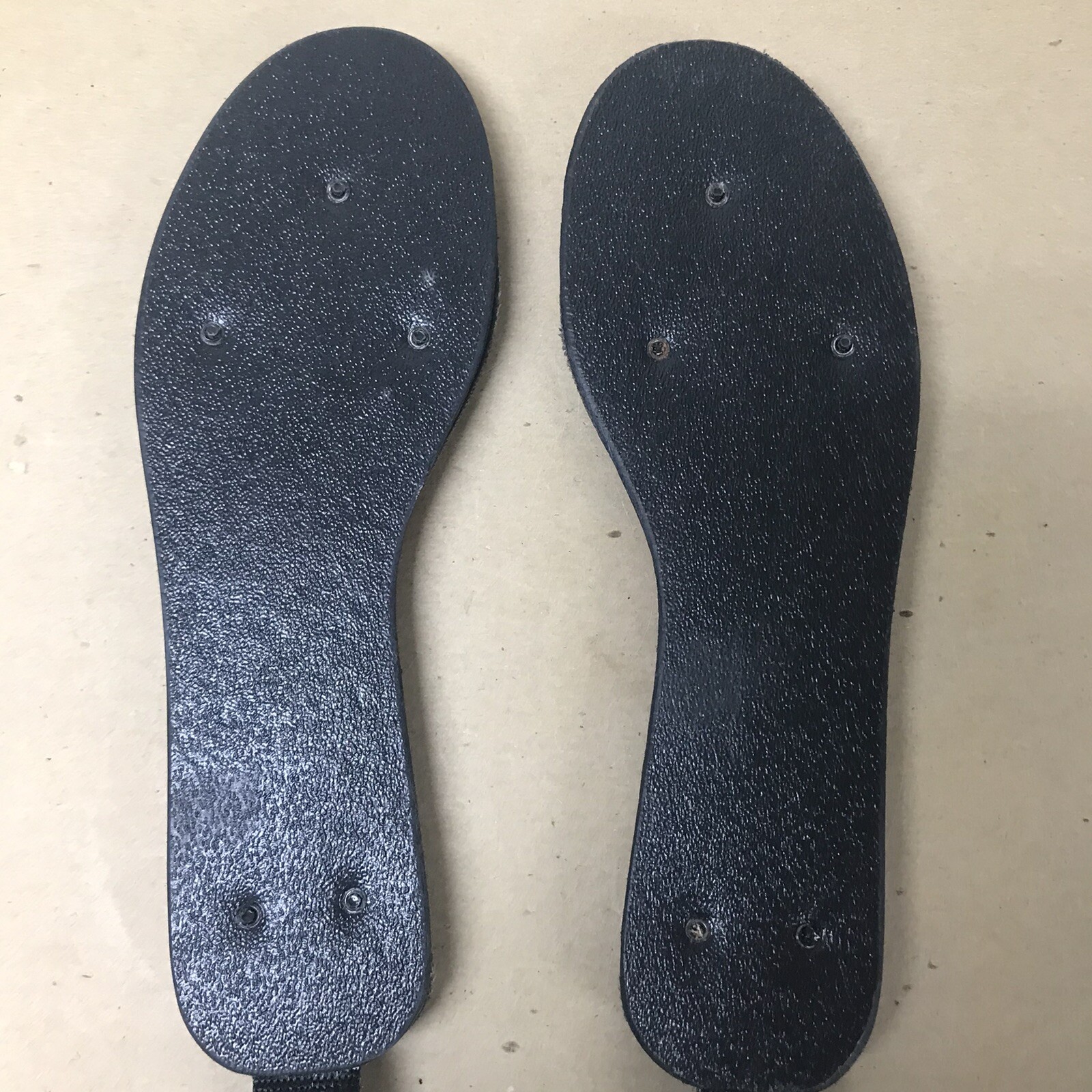KORKERS OMNITRAX STUDDED RUBBER REPLACEMENT SOLE SIZE 8 WADING BOOT