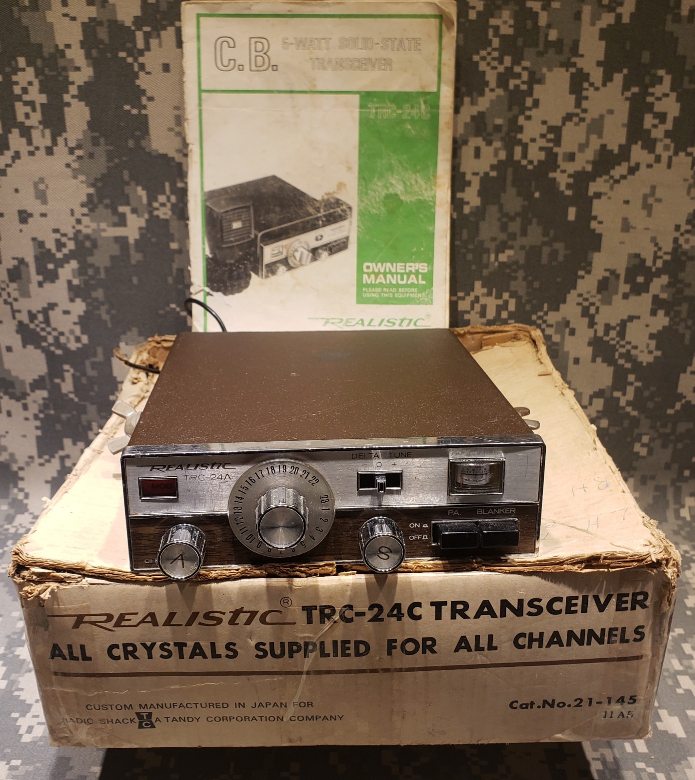 Realistic TRC-24A CB Radio  23 channel with TRC-24C owners manual and box.