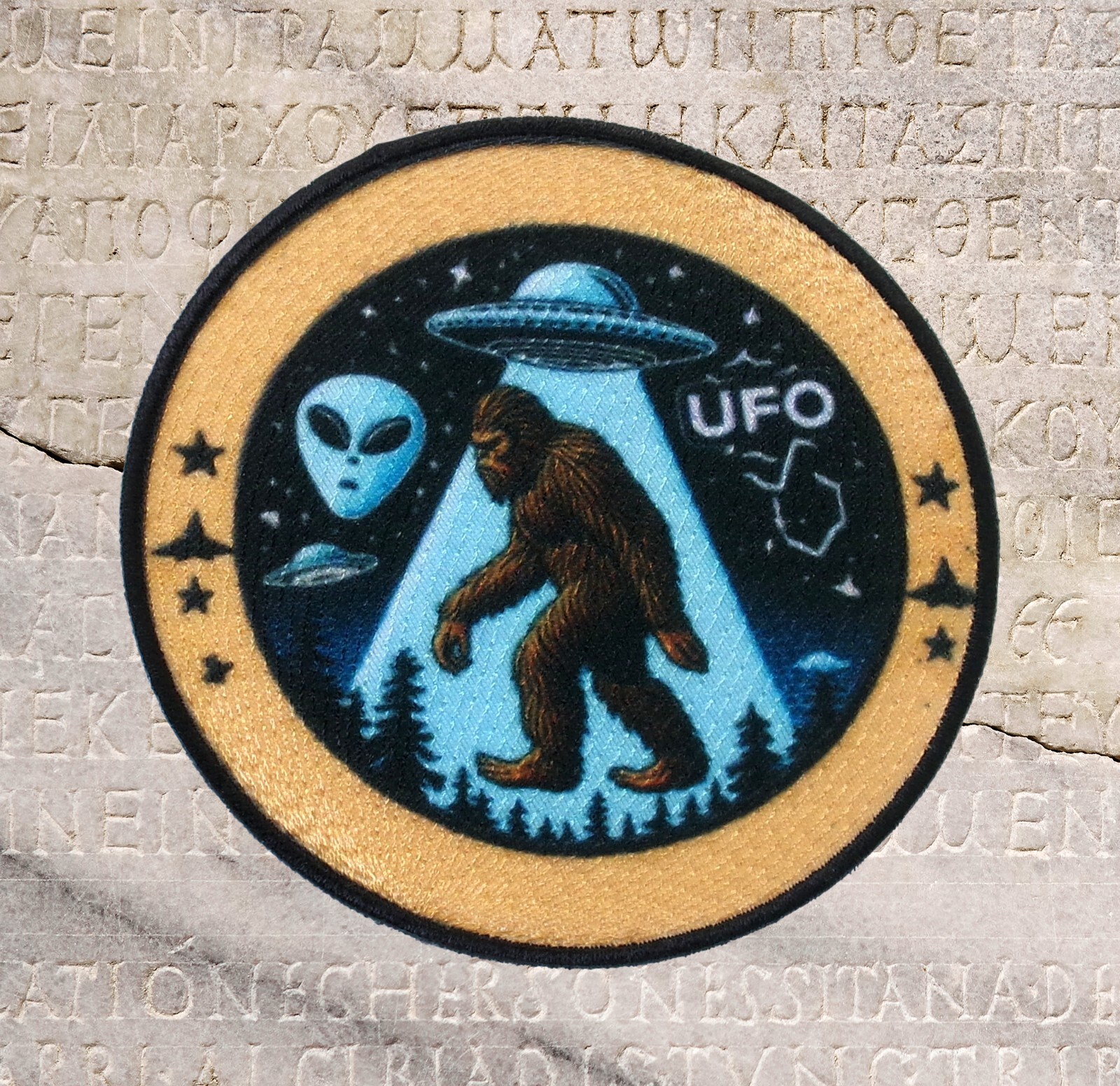 Bigfoot UFO Patch Iron-on Applique Sci-fi Badge Alien Myth Legend Cryptid