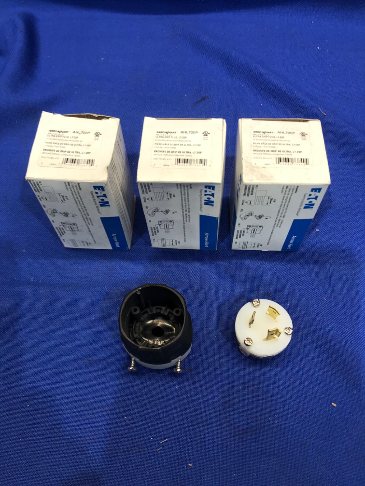 Eaton Arrow Hart AHL720P Ultra grip plug, L7-20P lot of 3