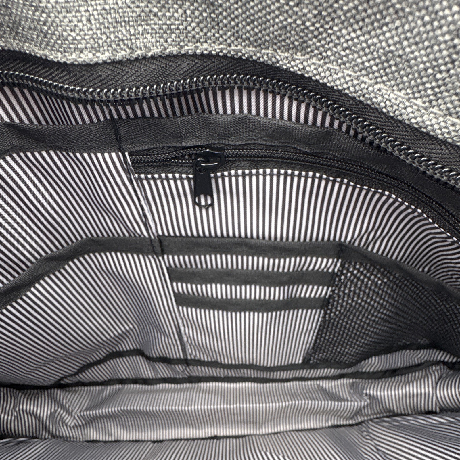 CAREW INTERNATIONAL Gray/Black Shoulder Messenger/Computer Bag, Adjustable Strap