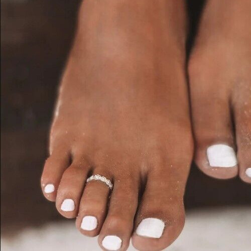 Women's Adjustable Solid Metal Daisy Flower Toe Ring White Gold Plated Silver