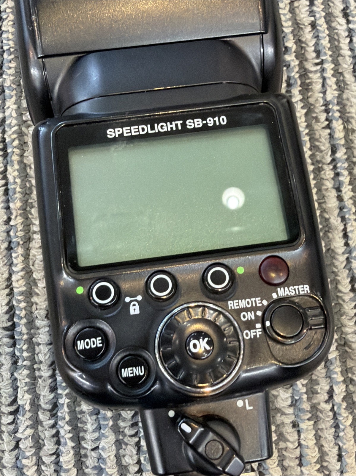 Nikon Speedlight SB-910 Black Shoe Mount Digital Camera Flash