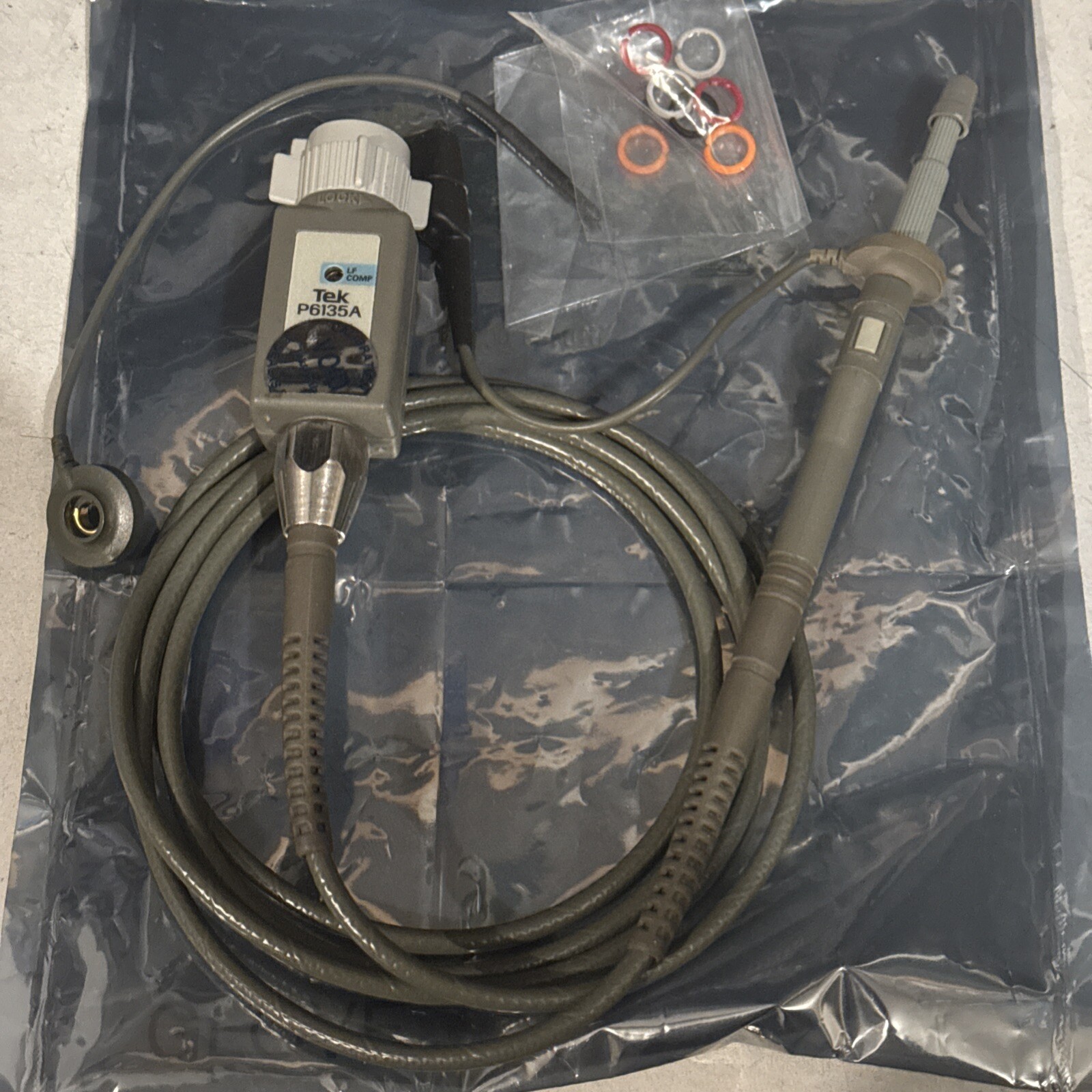 Tektronix P6135A Passive Voltage Probe, Tested W/accessories