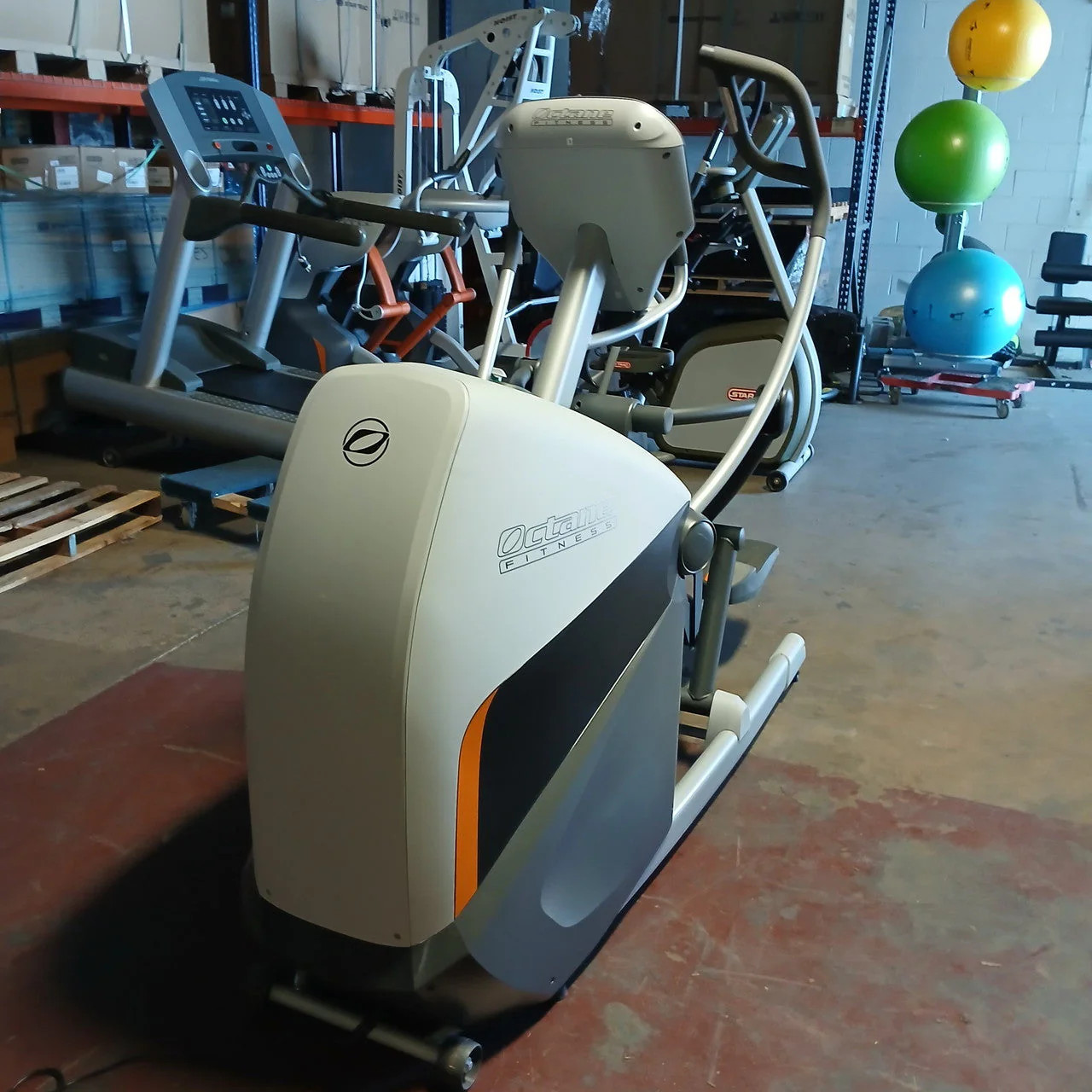 Octane XT-One Elliptical w/ Smart Console