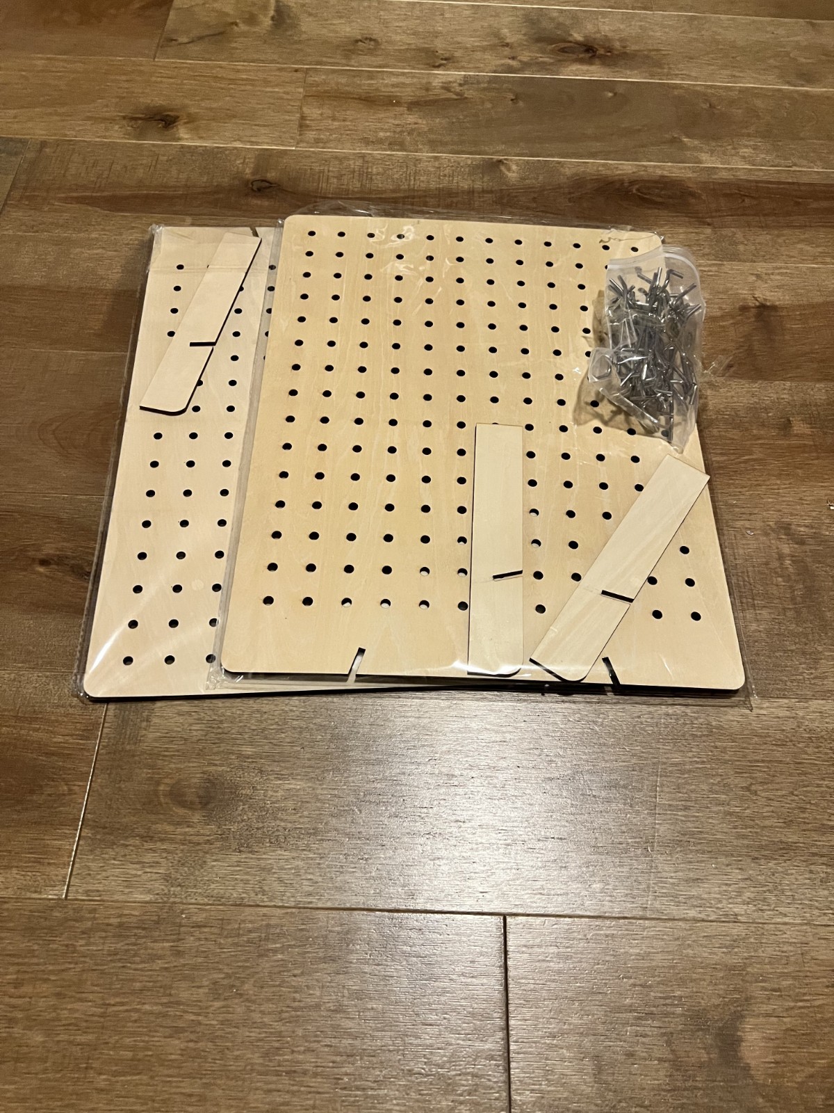 2 Pcs Wooden Pegboard Display Stand with 20 Pcs Metal Hooks