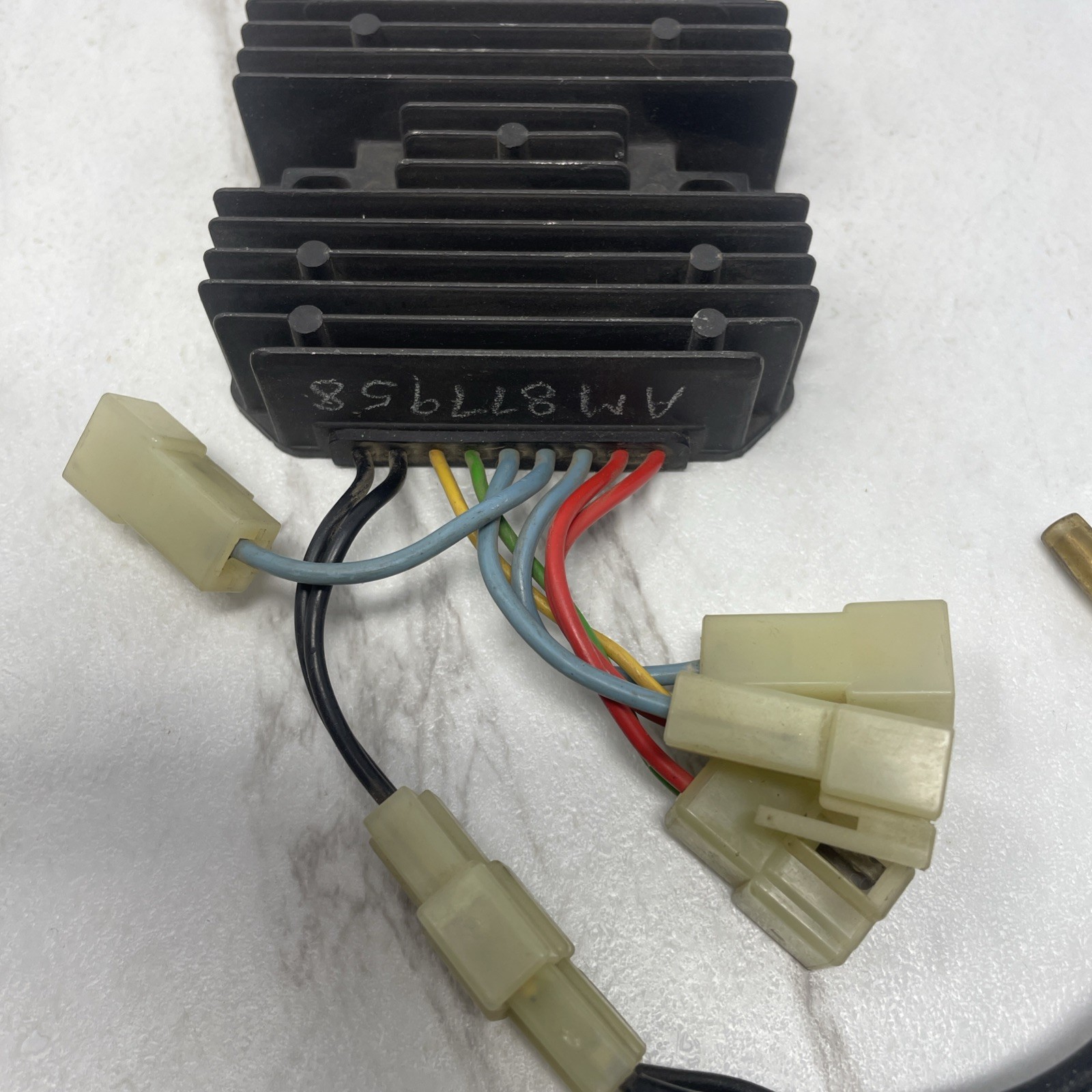John Deere Regulator (AM877958)