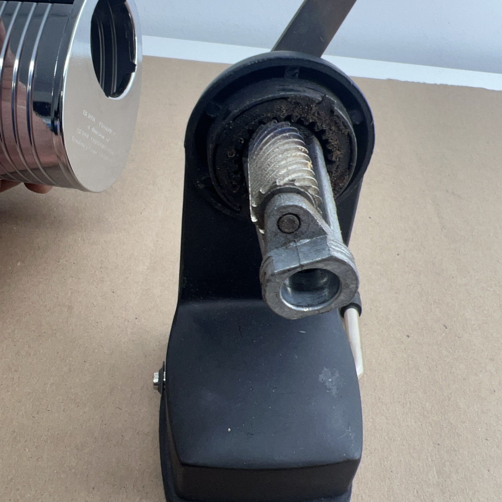 Vacu Hold V-10 Apsco Pencil Sharpener Type 3A