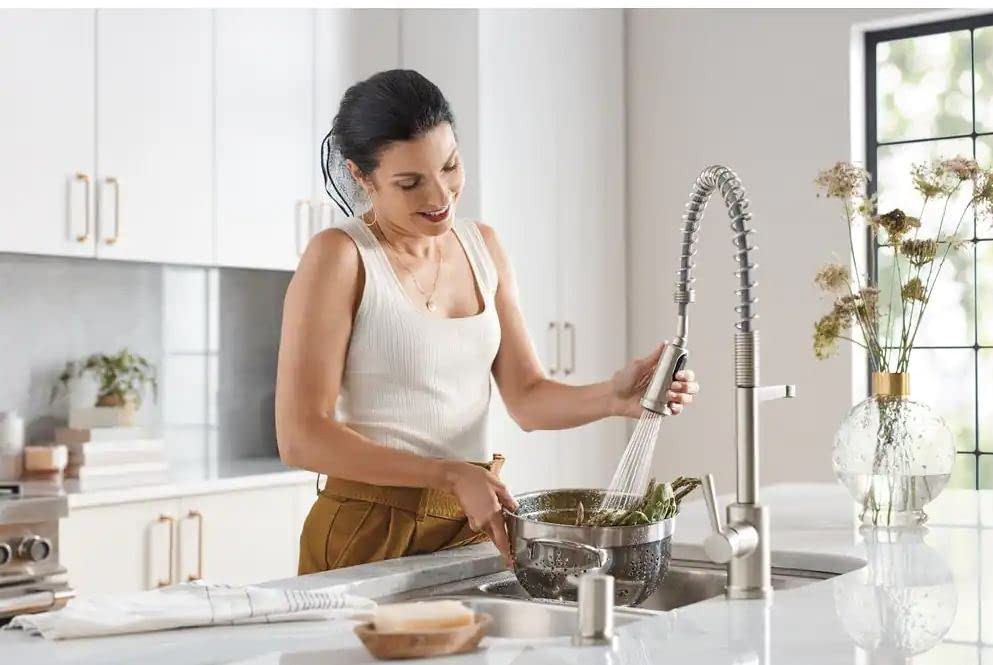 Moen 87194SRS Indi Single-Handle Pre-Rinse Spring Pulldown Sprayer Kitchen