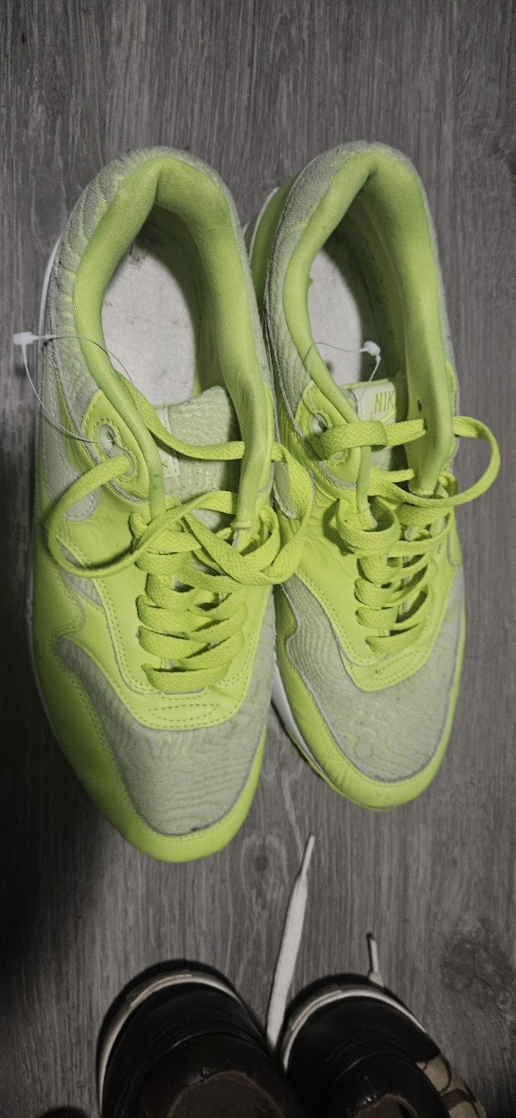 Size 9.5 - Nike Air Max 1 Topography - Volt