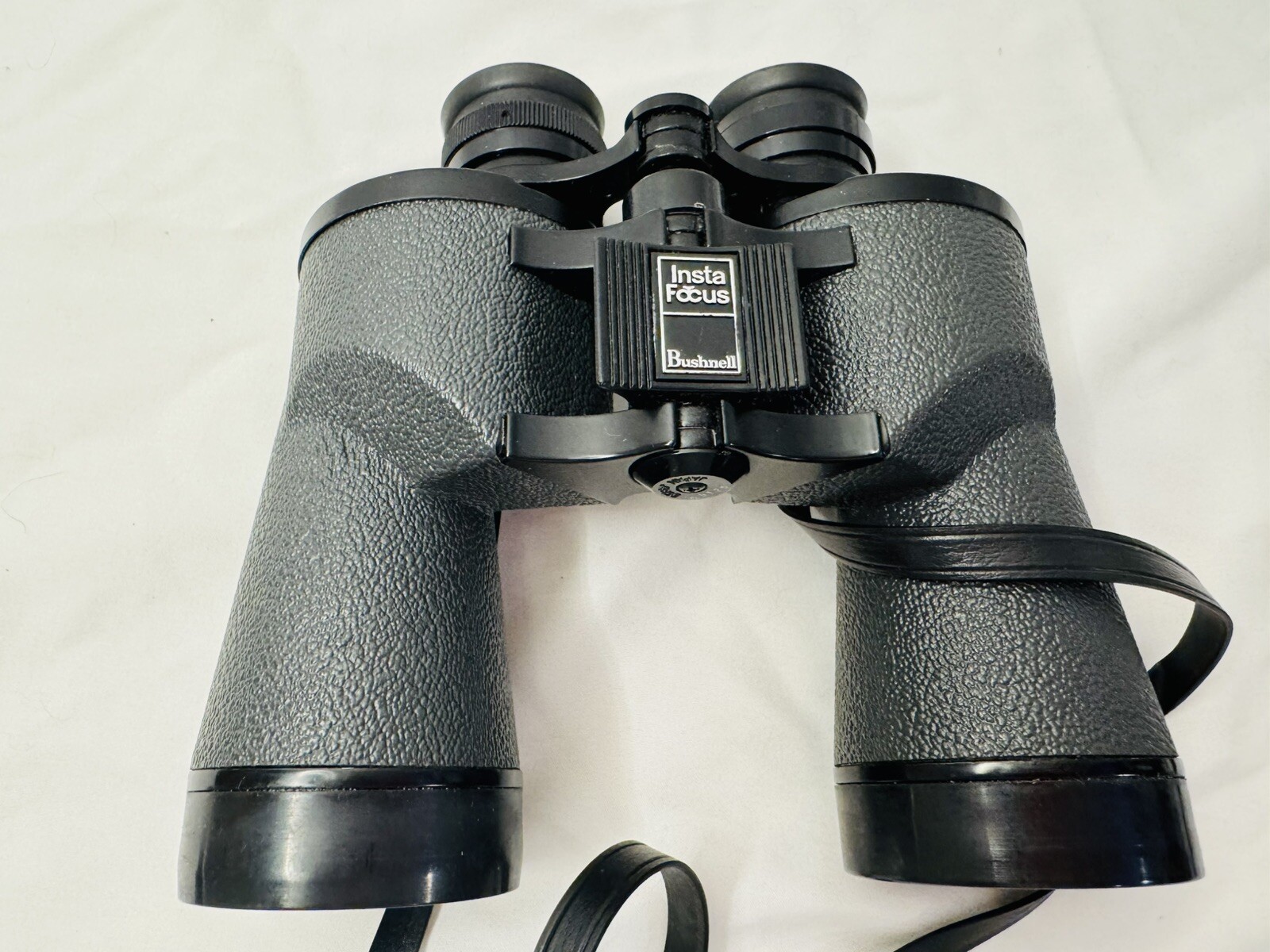 Old Vtg Bushnell InstaFocus 10x50 Wide Angle Binoculars With Strap & Case