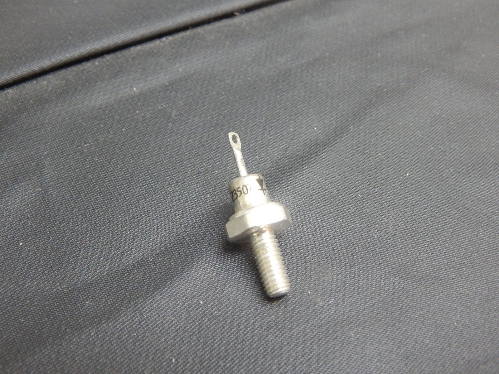 MOTOROLA HEPZ3507 STUD MOUNT DIODE - USA SELLER FAST SHIPPING
