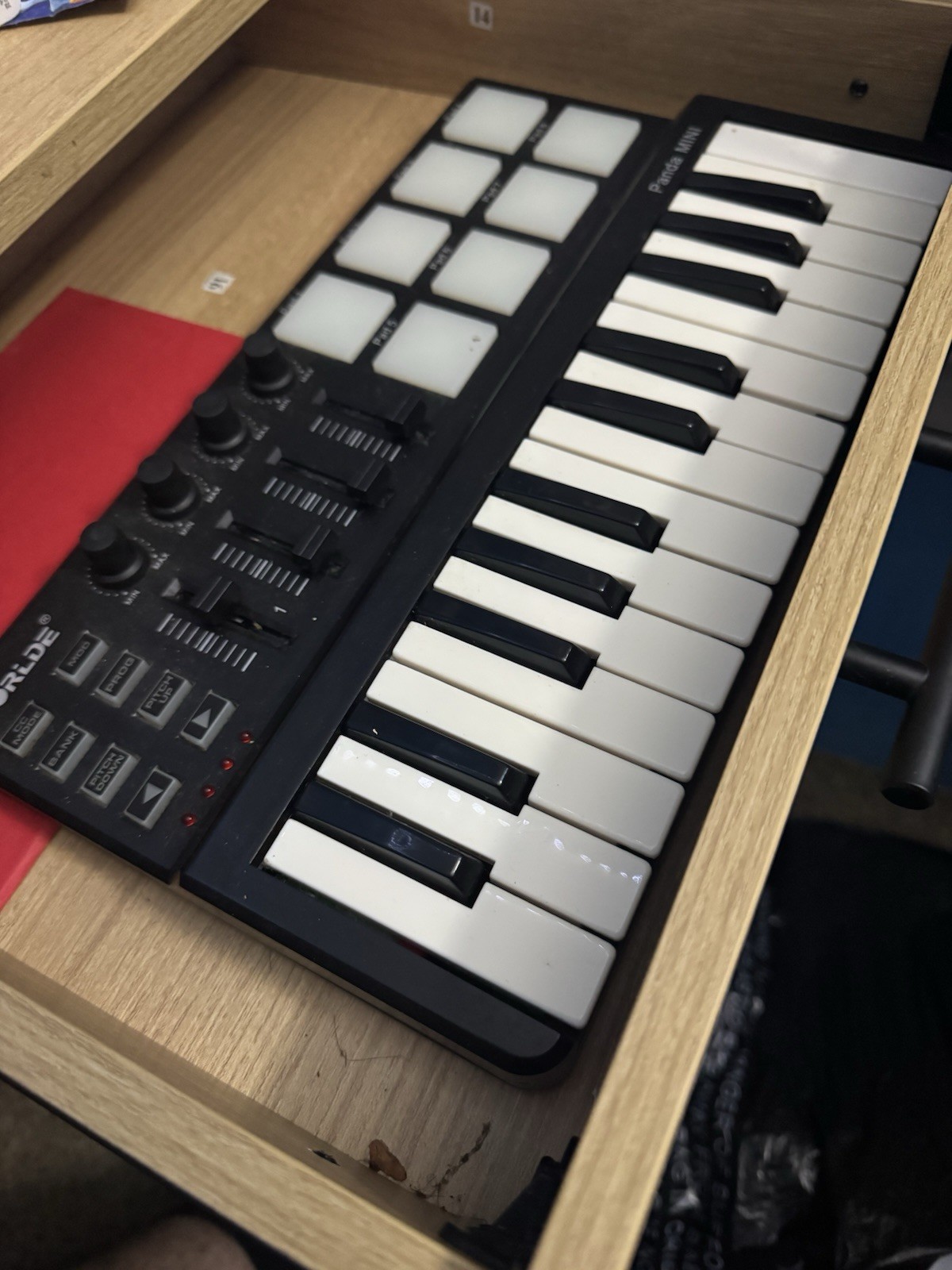 ammoon Worlde Panda Mini 25-Key USB Keyboard and Drum Pad MIDI Controller