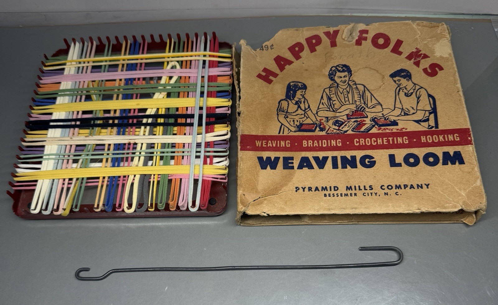 Vintage Happy Folks Weaving Crochet Loom Crafting Art USA Made Pyramid Mills