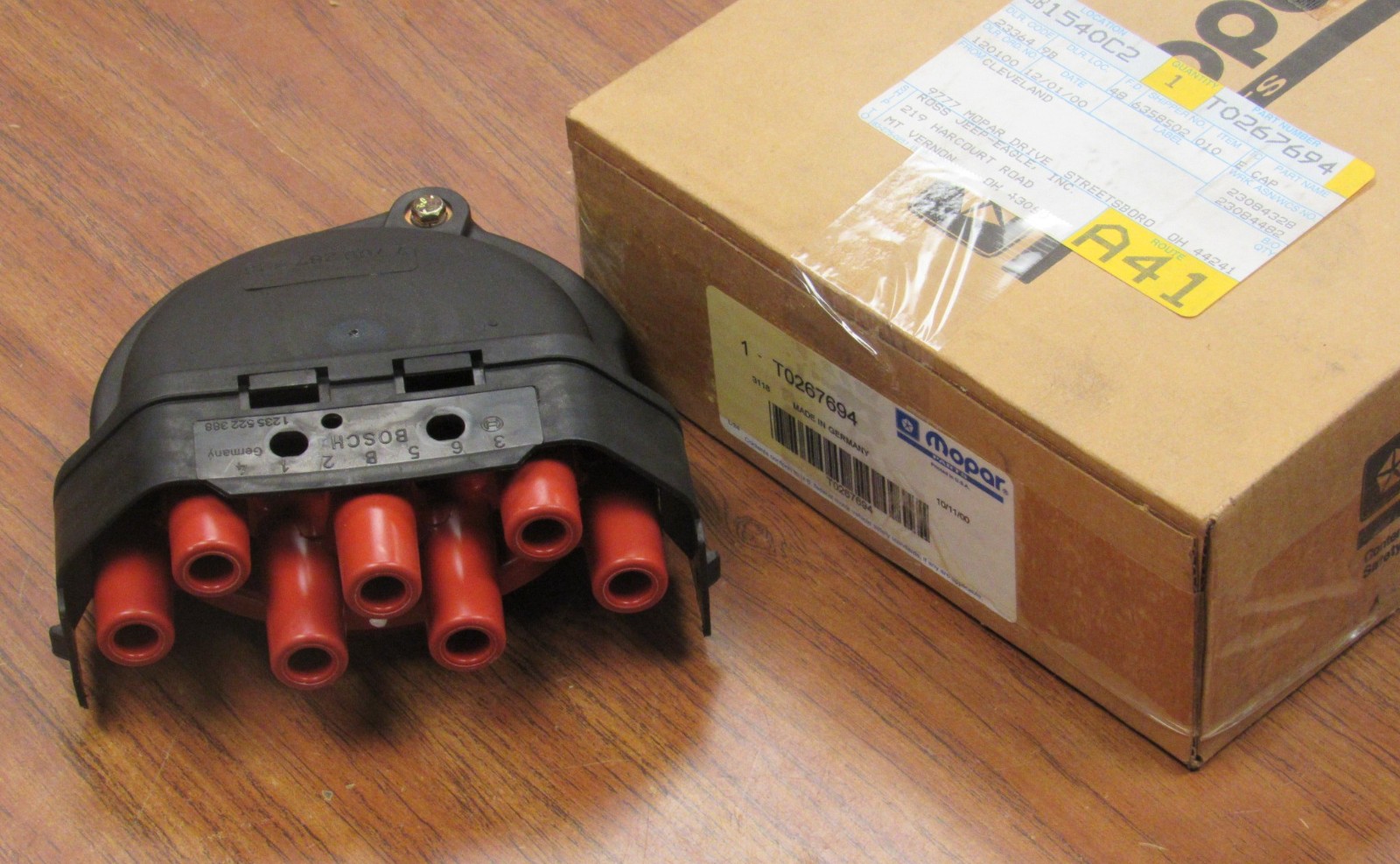 NOS Mopar OEM T0267694 Distributor Cap