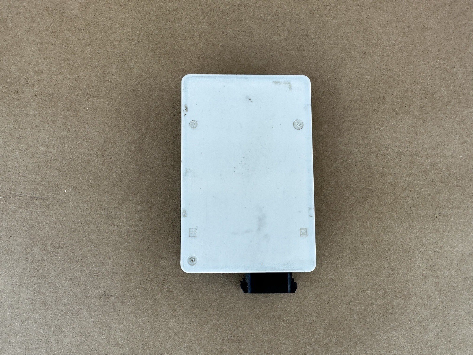 2011-2013 Jeep Dodge Chrysler 300 Blind Spot Radar Sensor 68252463AB
